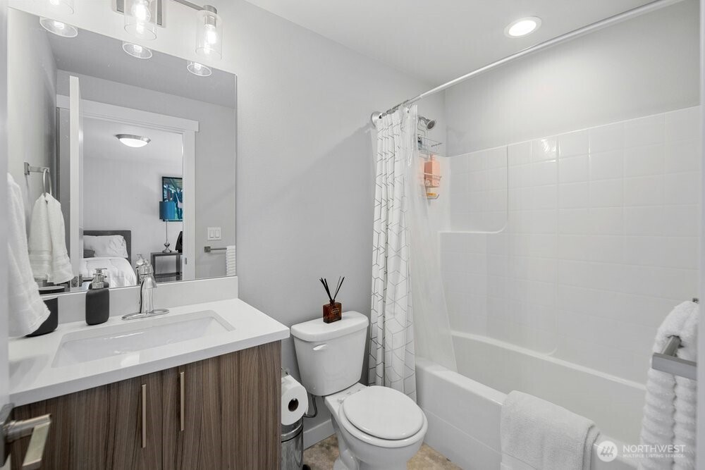 7628 222nd Street A4 Property Photo 23