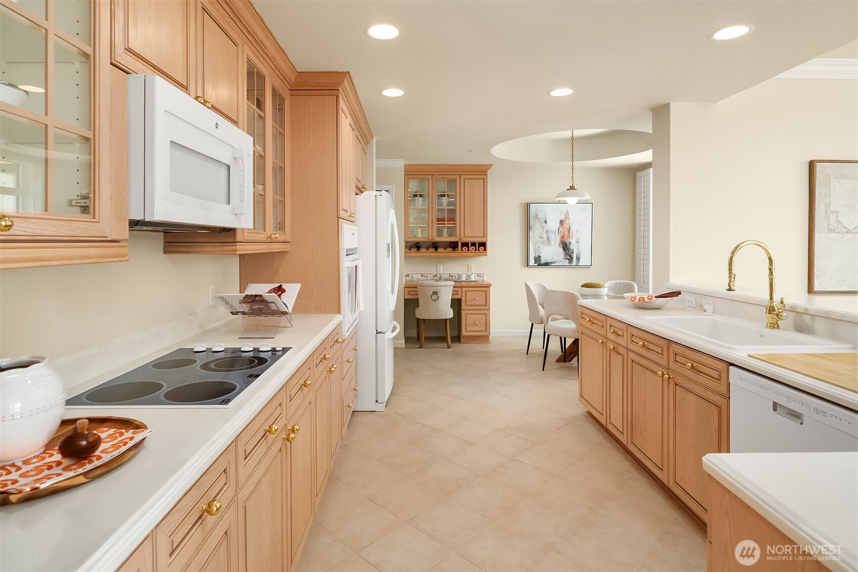 108 2nd Avenue 403 Property Photo 10