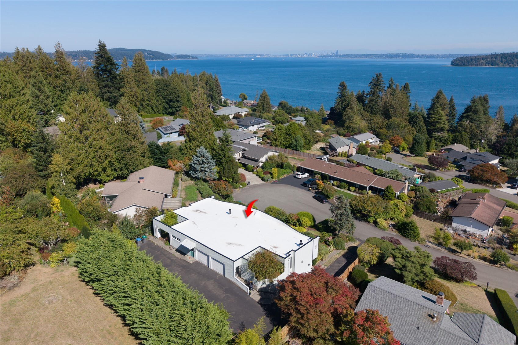 8152 Se Haida Dr Property Photo 1