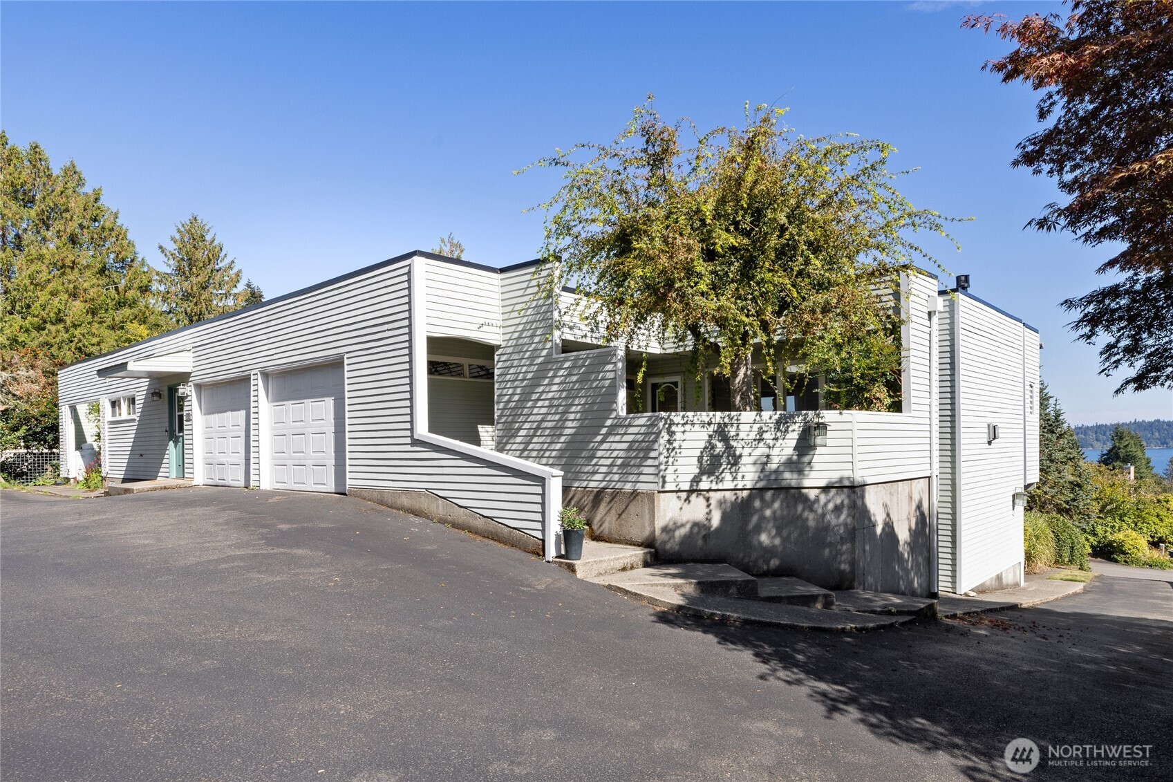 8152 Se Haida Dr Property Photo 3
