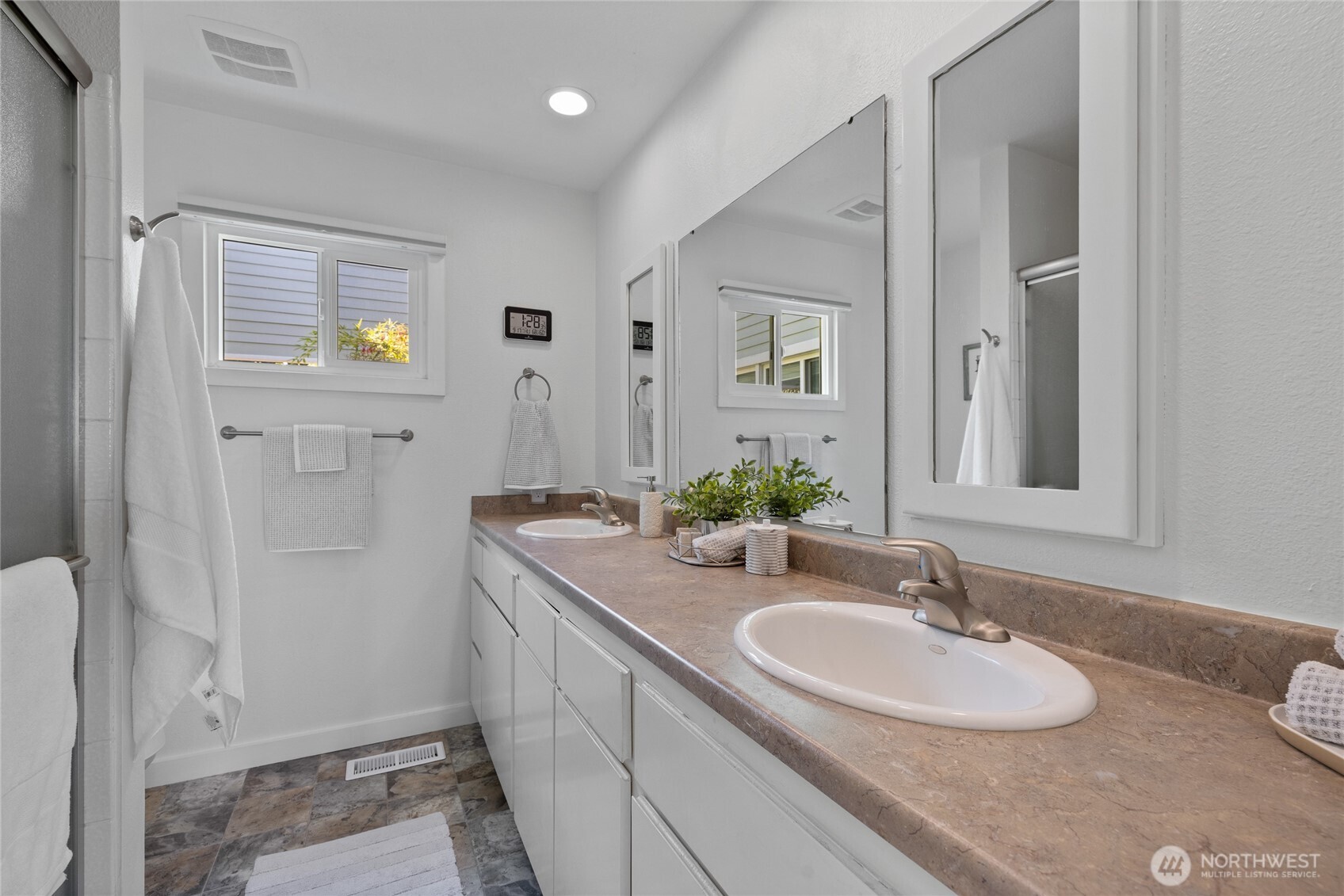 8152 Se Haida Dr Property Photo 20