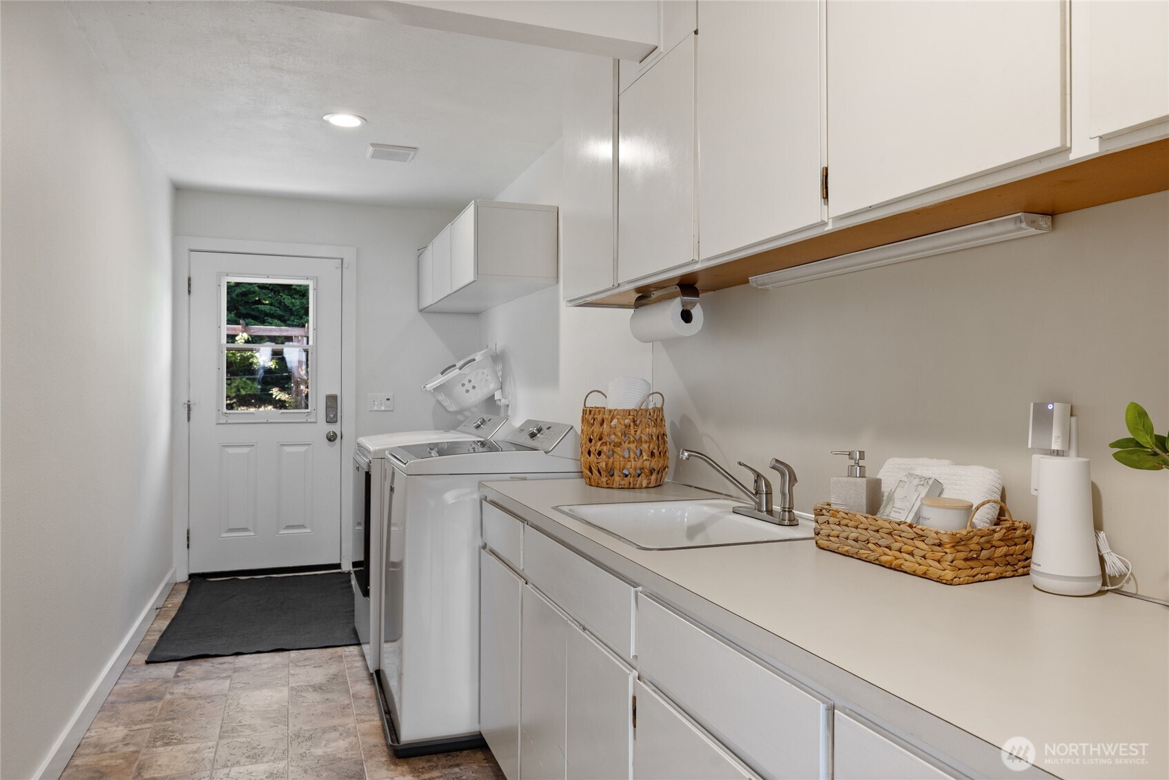 8152 Se Haida Dr Property Photo 27