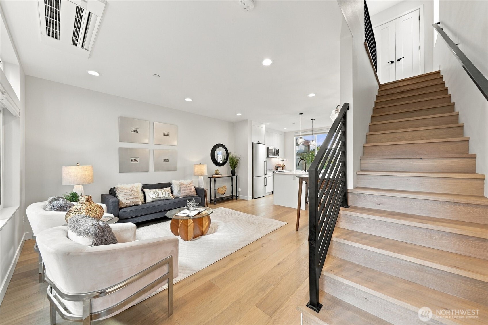6016 California Avenue D Property Photo 12