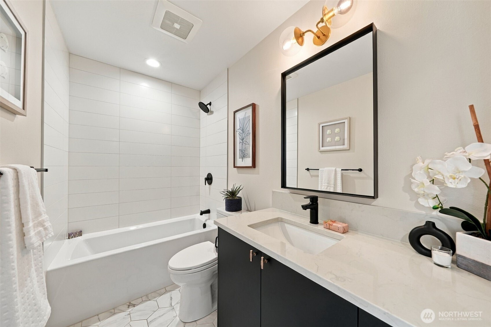 6016 California Avenue D Property Photo 17