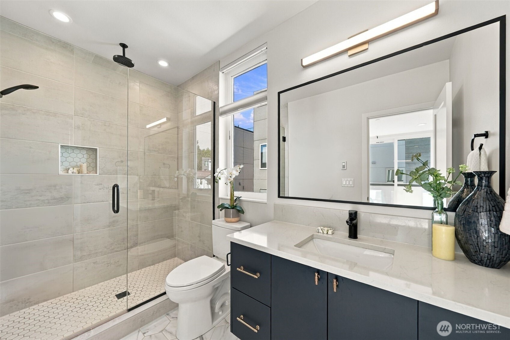6016 California Avenue D Property Photo 24