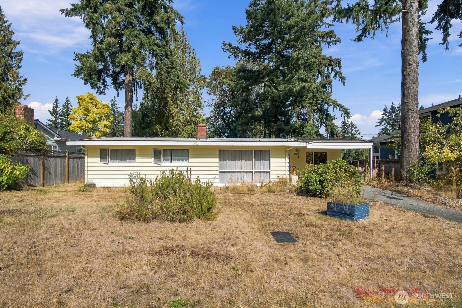 14262 SE Eastgate Drive Property Photo 1