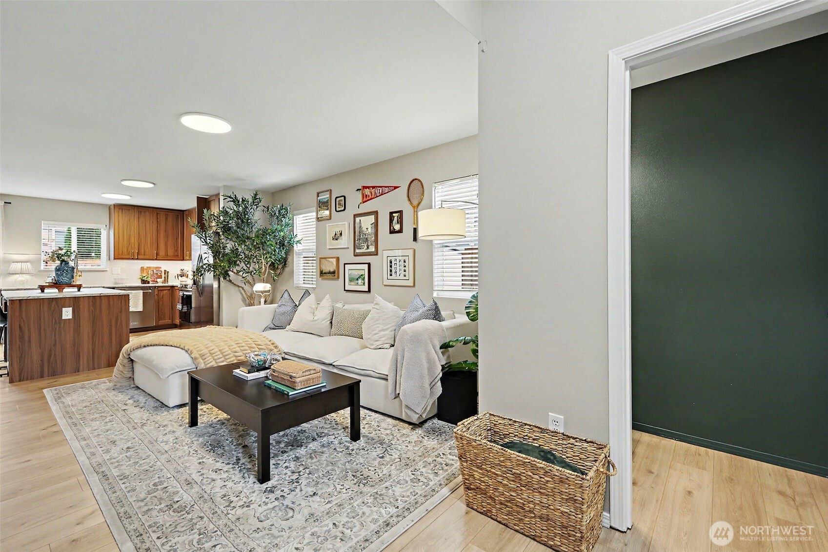 28112 239th Place Property Photo 5