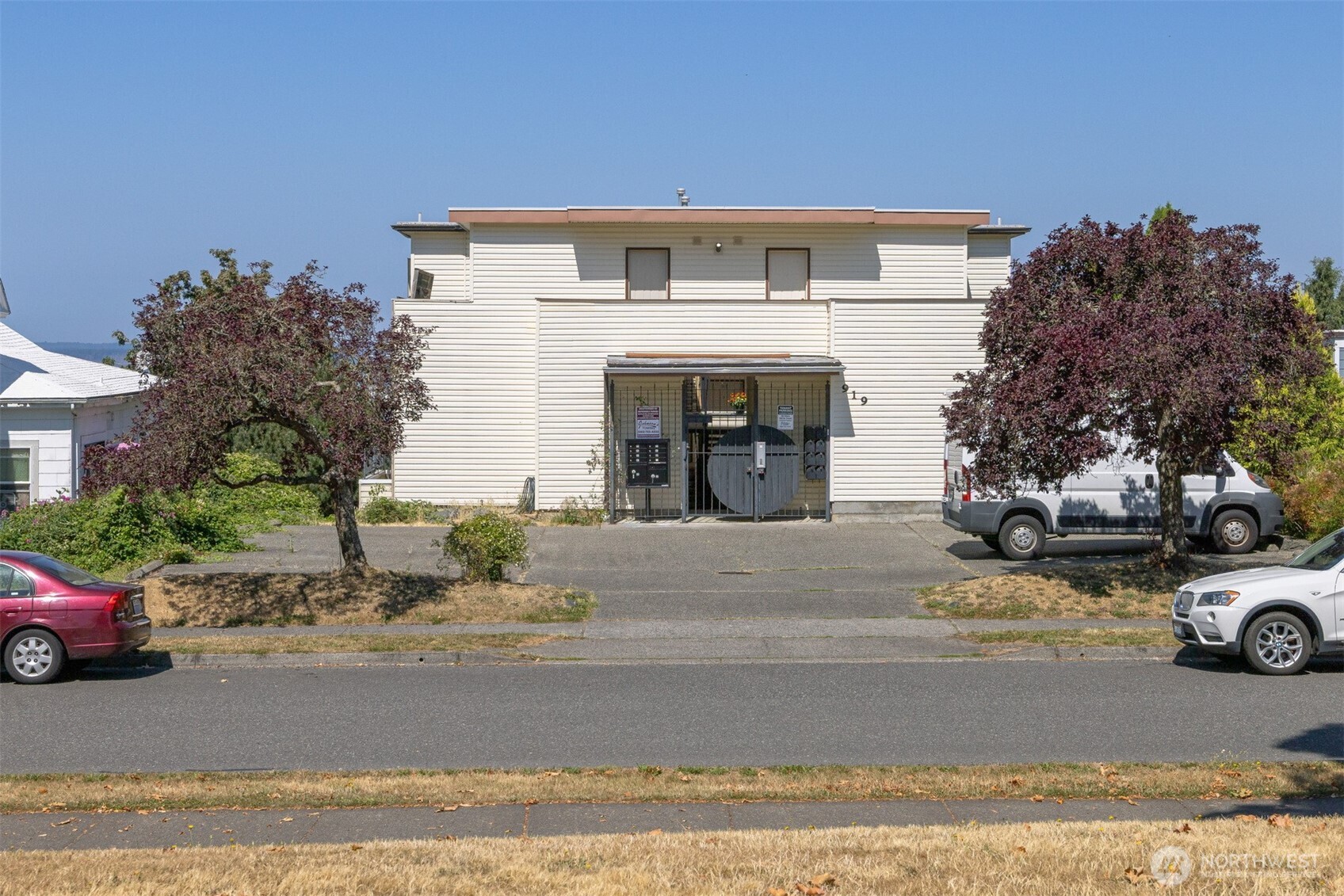 919 High Street 101 Property Photo 4