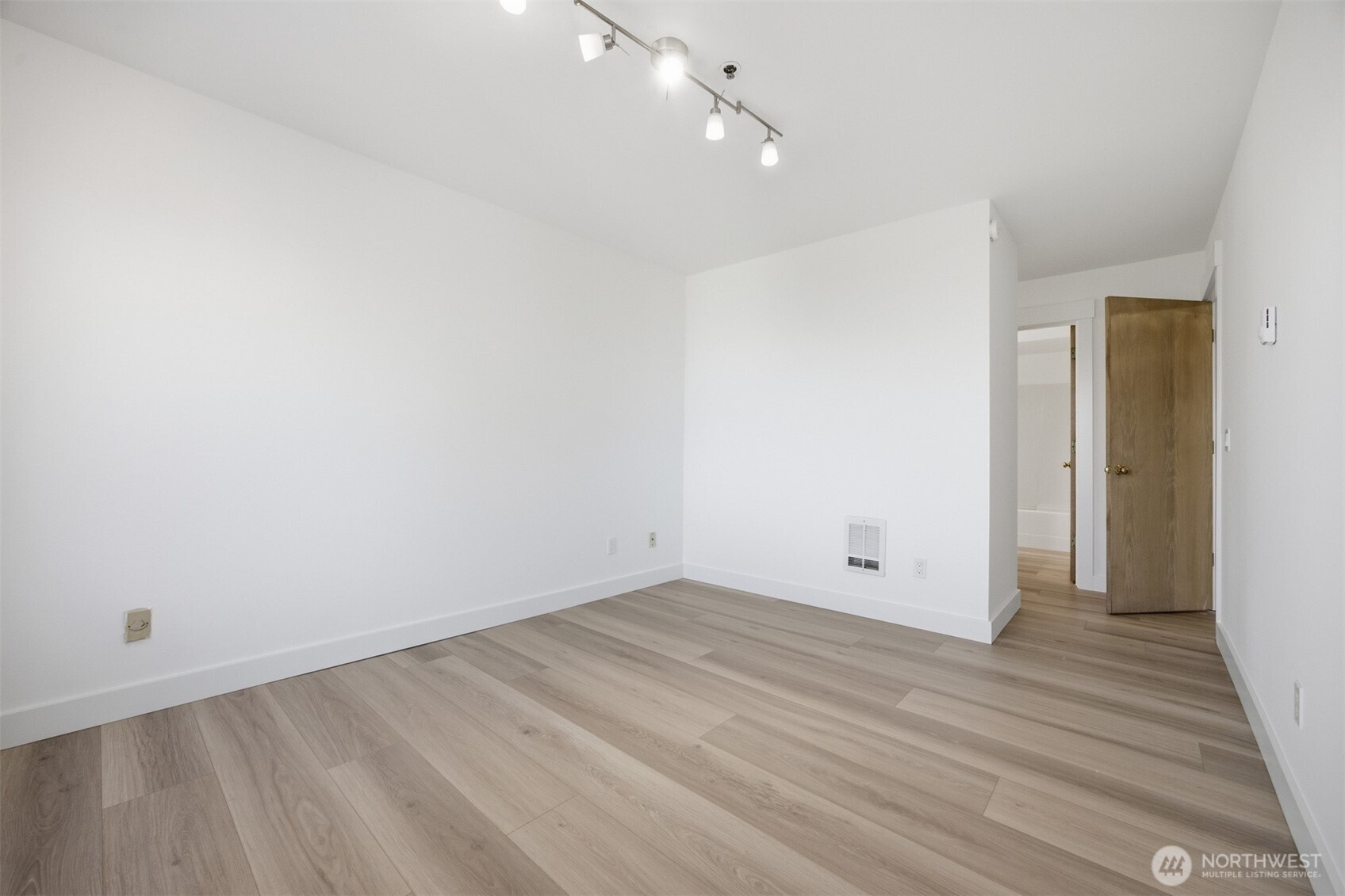 919 High Street 101 Property Photo 16