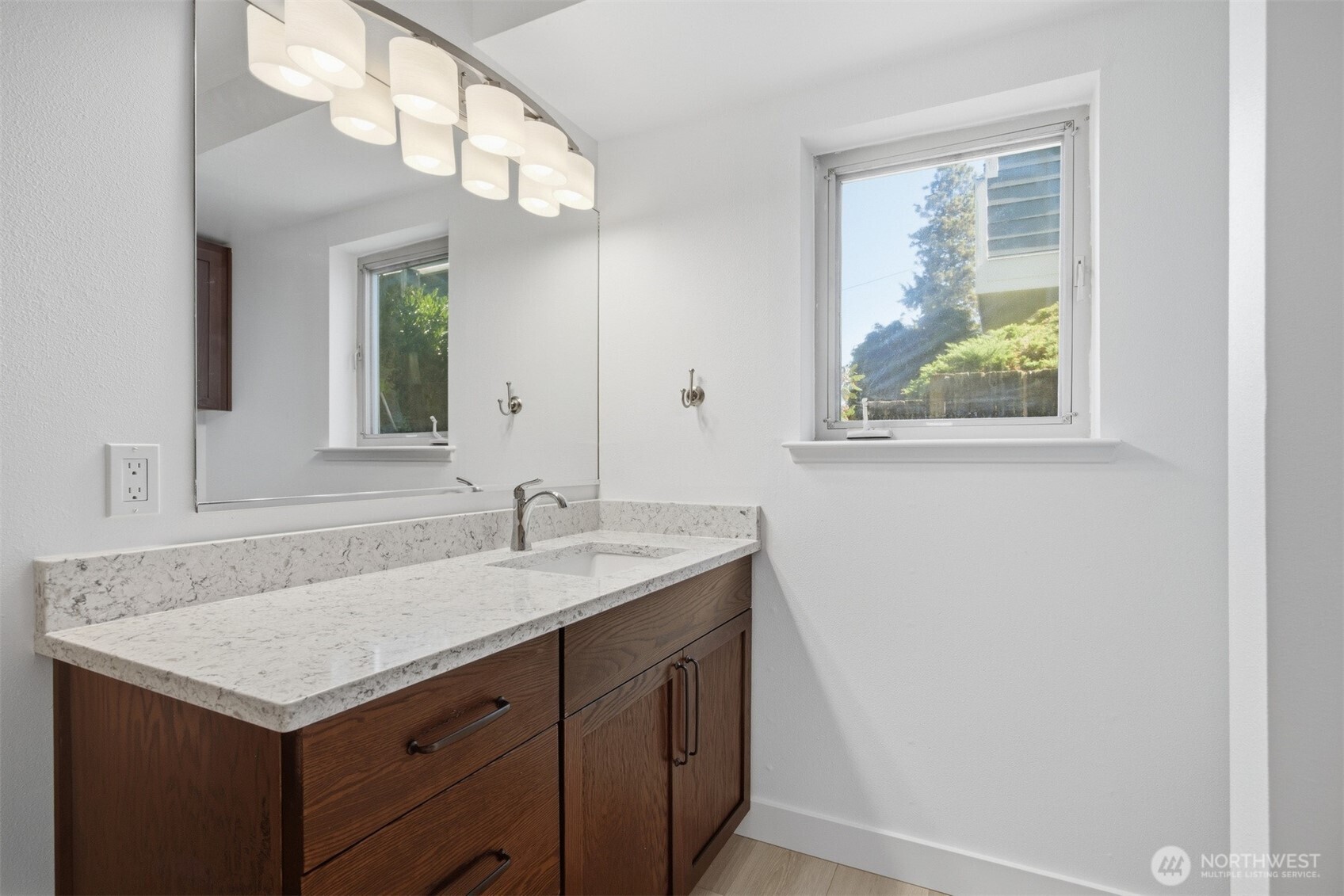 919 High Street 101 Property Photo 19