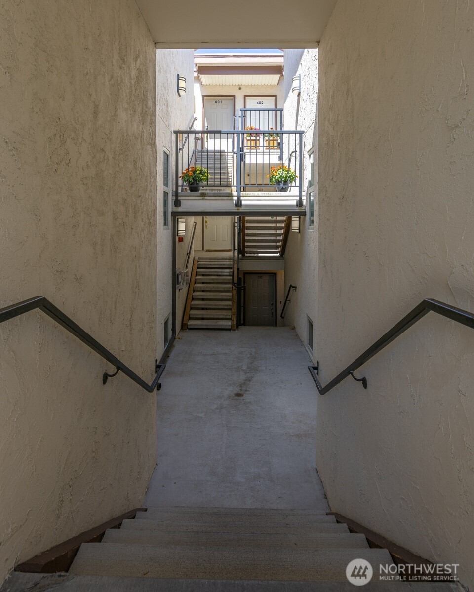 919 High Street 101 Property Photo 28