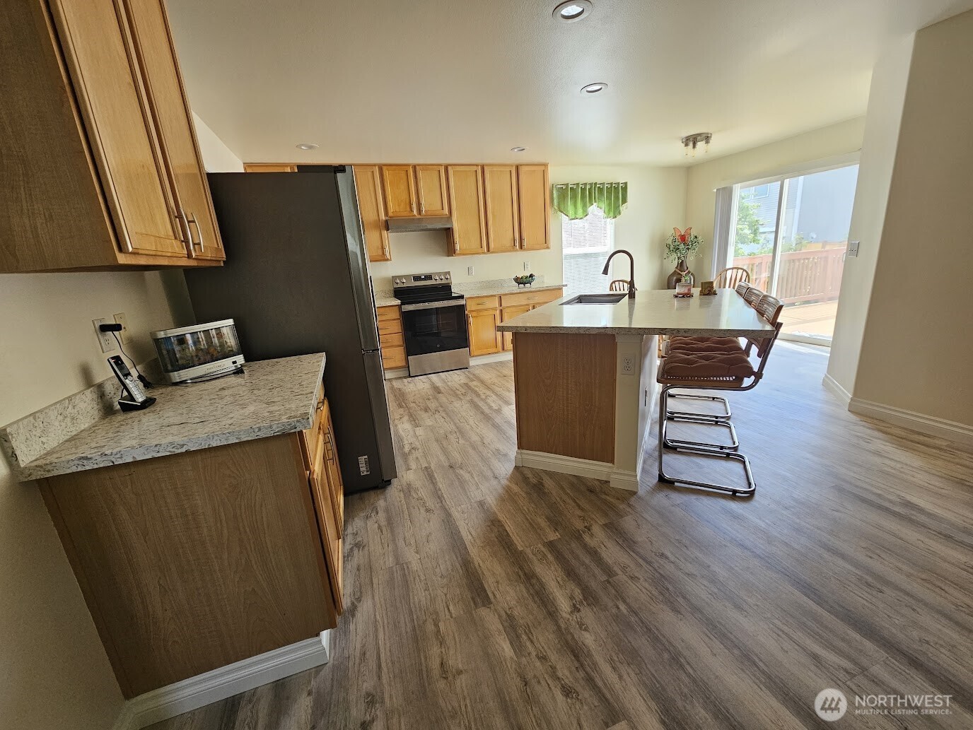 201 Glennwood Place Property Photo 8