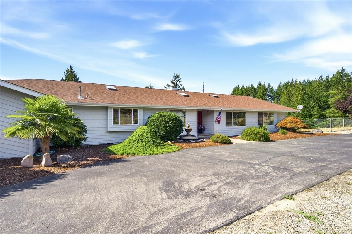 6370 Se Mullenix Road Property Photo 4
