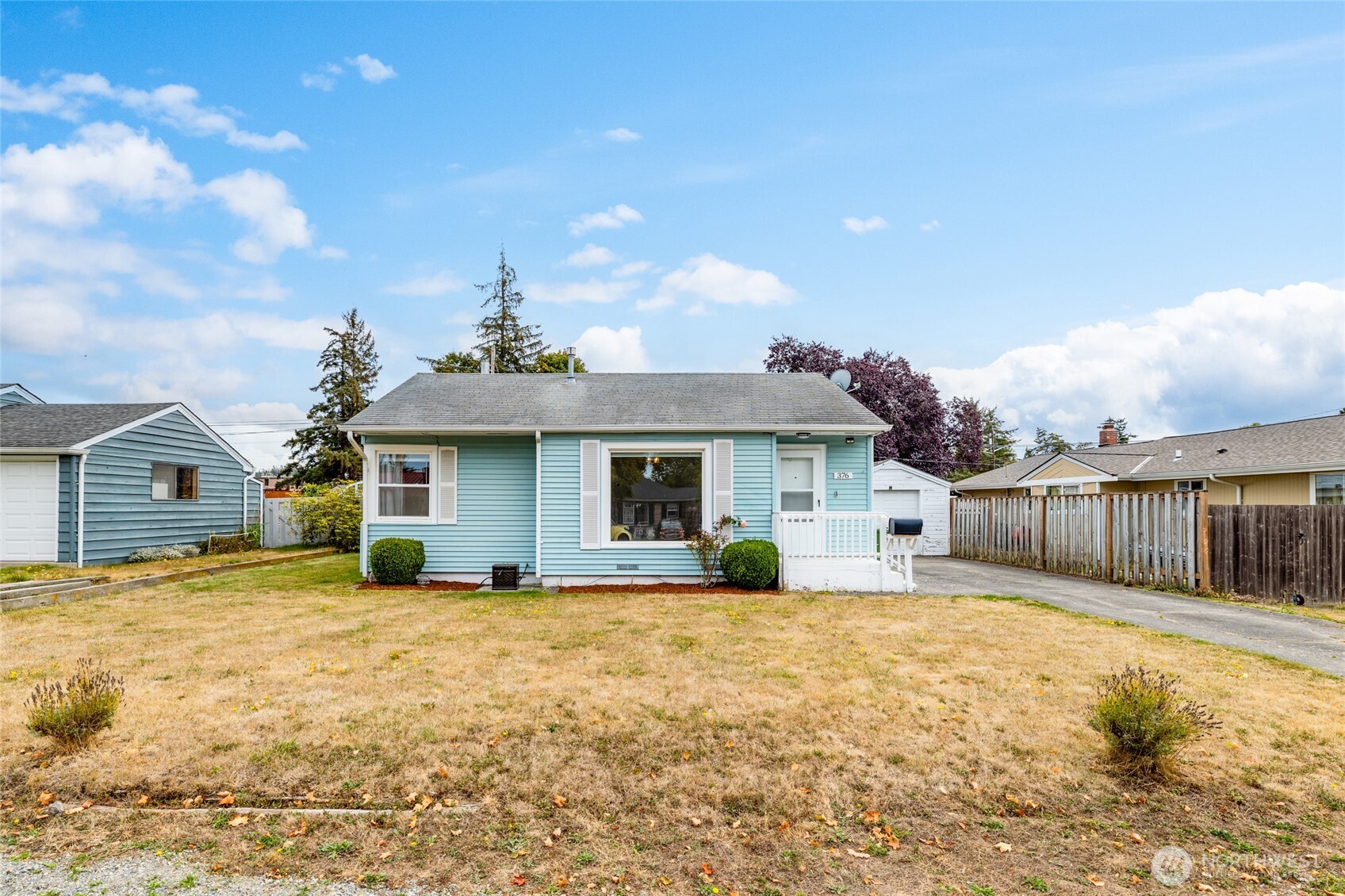 376 SE Glencoe Street Property Photo 1