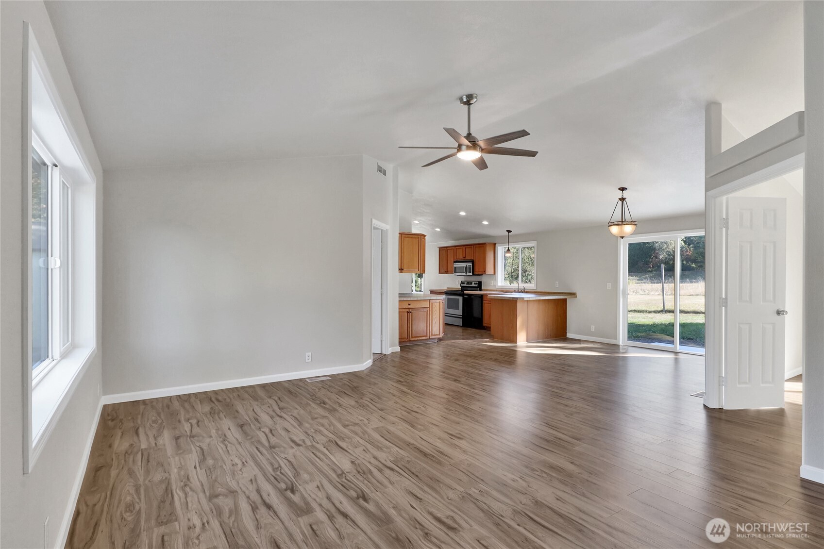 6128 Kickerville Road Property Photo 4