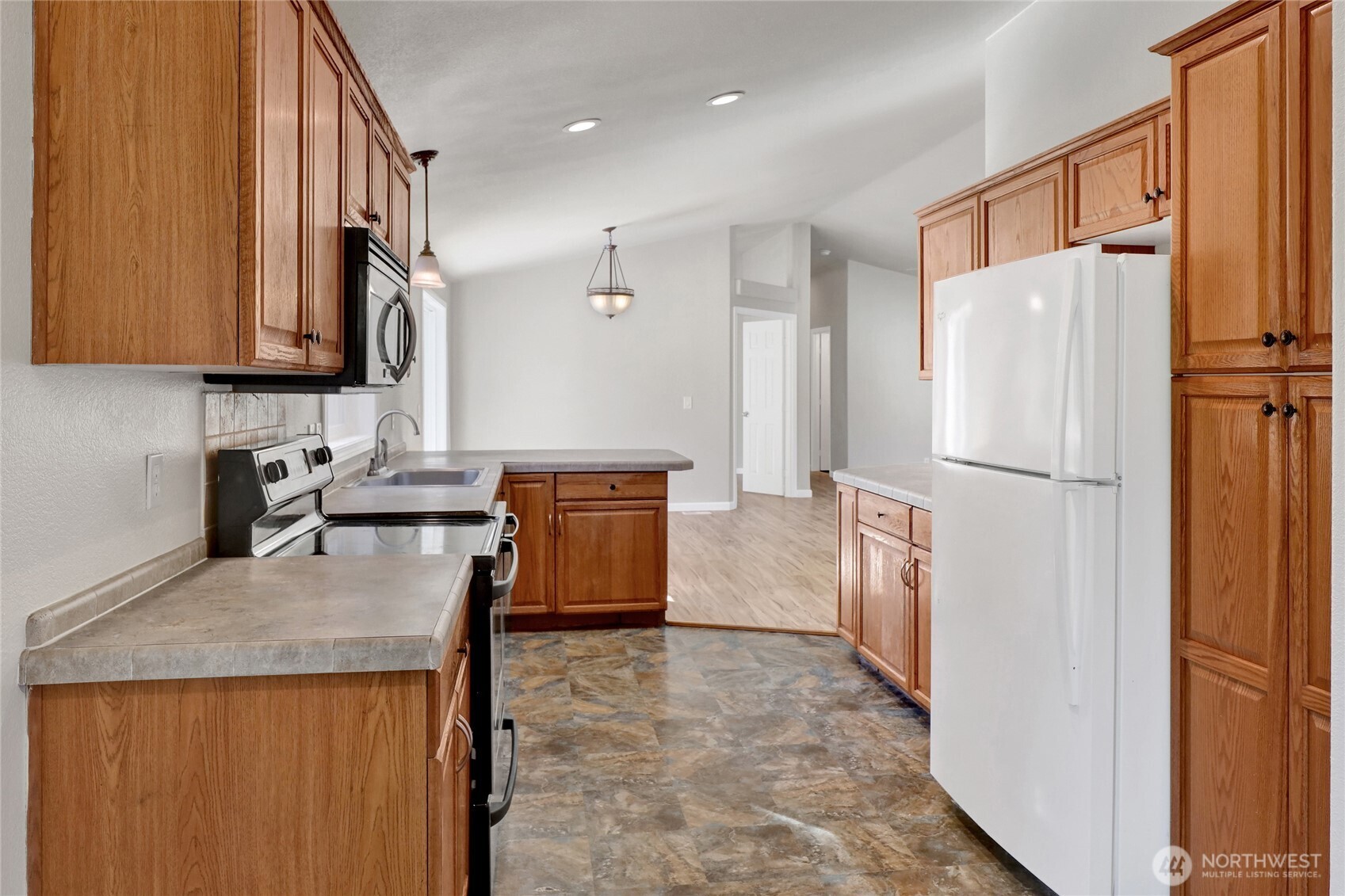 6128 Kickerville Road Property Photo 10