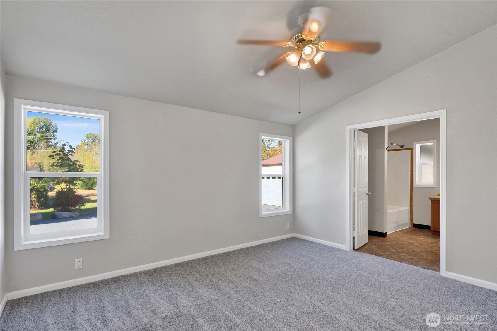6128 Kickerville Road Property Photo 15
