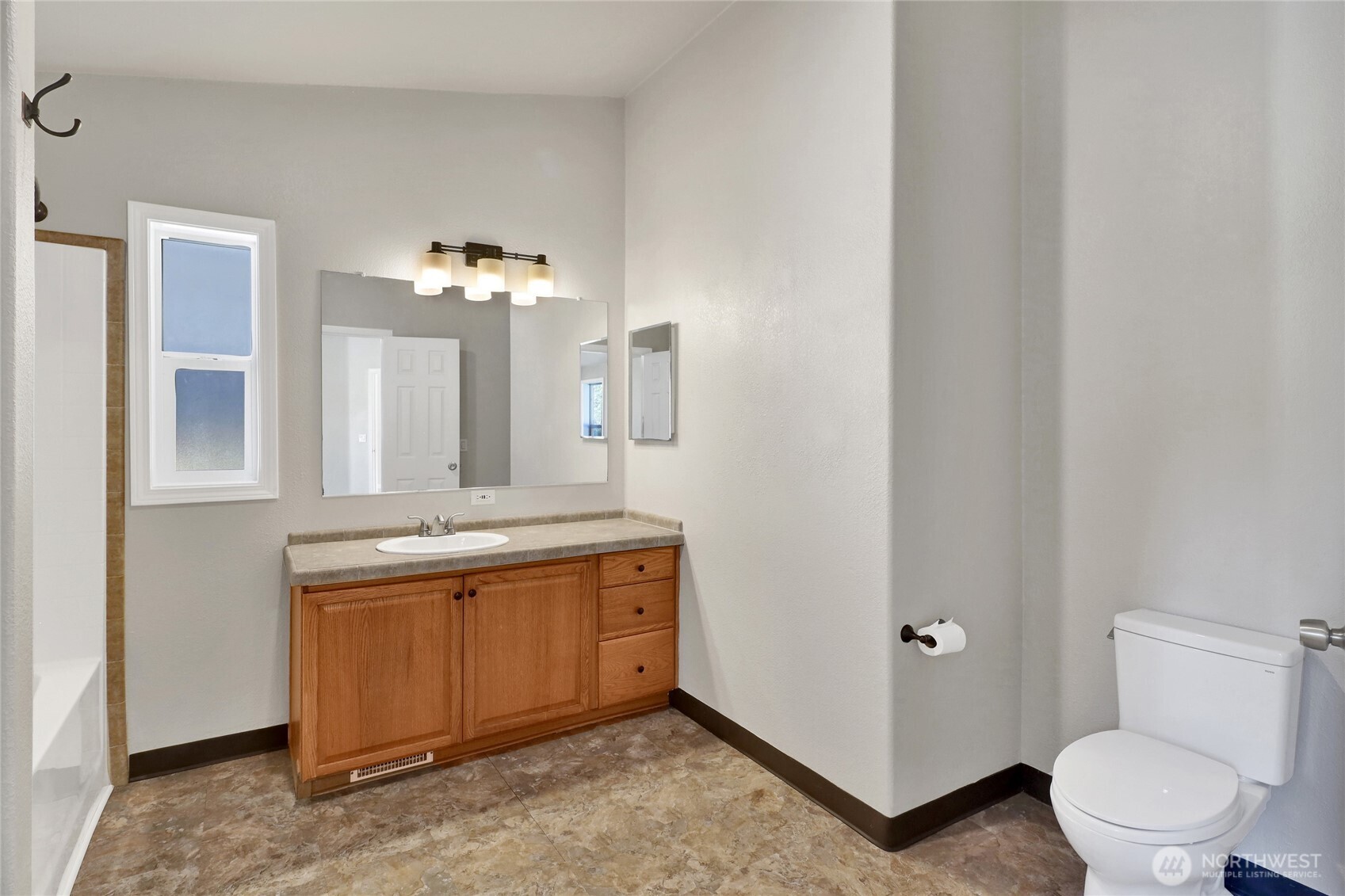 6128 Kickerville Road Property Photo 18