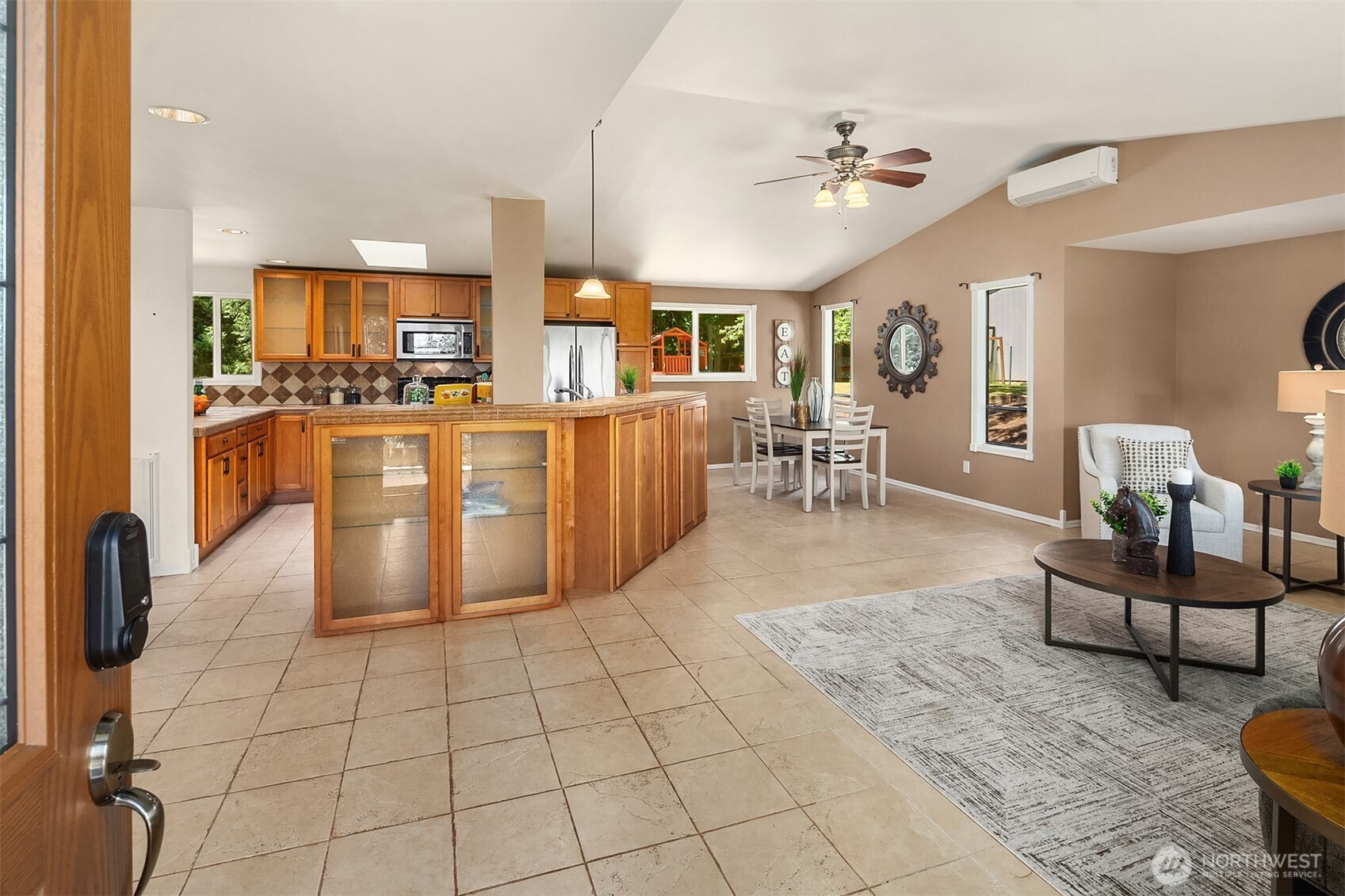 1247 293rd Avenue Property Photo 3