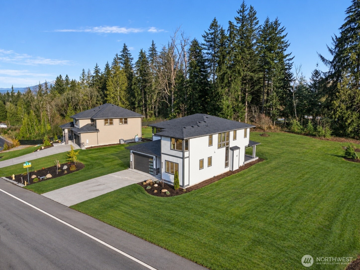 14921 250th Drive Property Photo 2