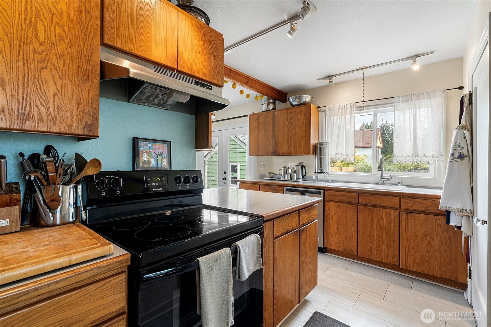 422 Plymouth Street Property Photo 15