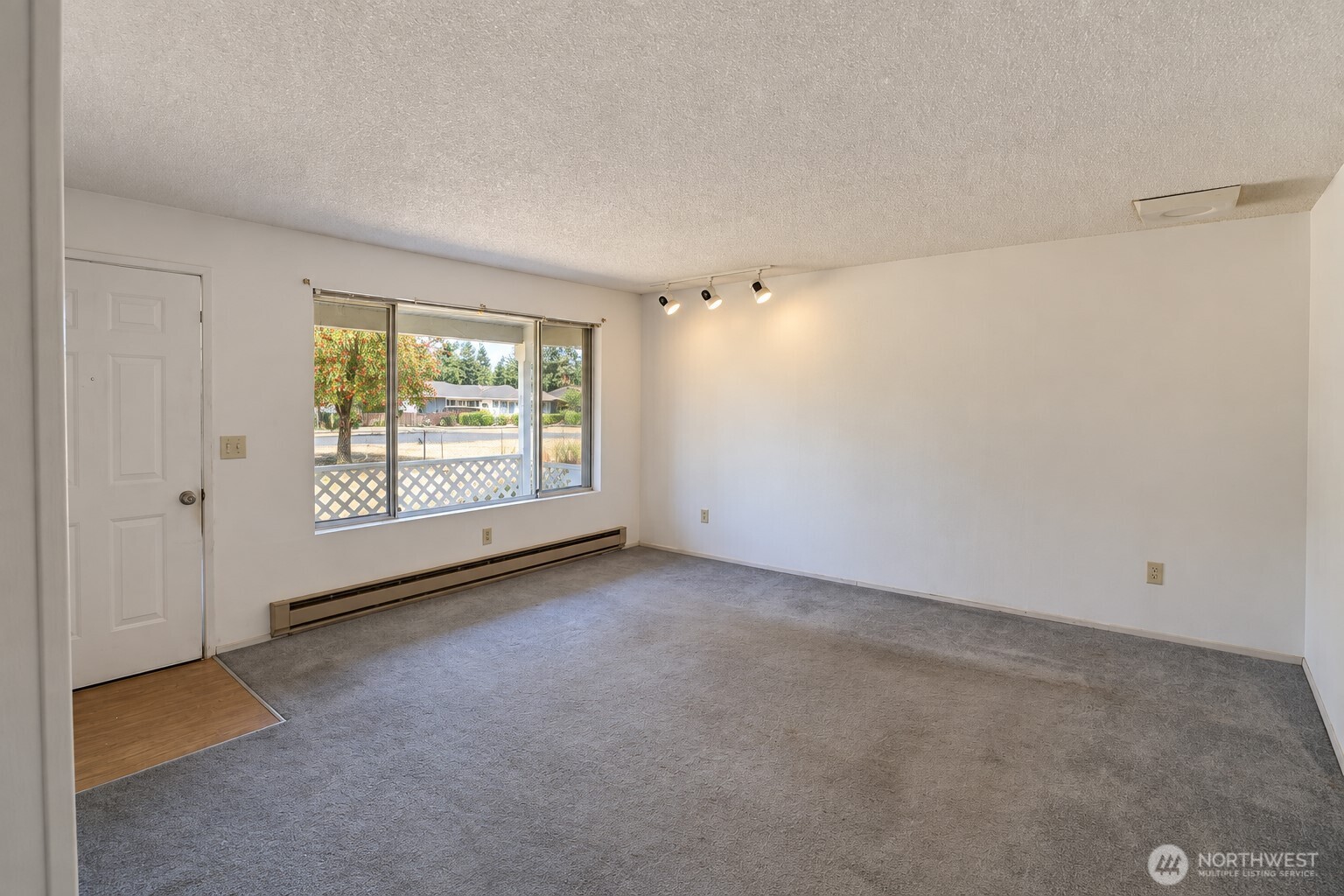 11375 Elder Avenue Property Photo 2
