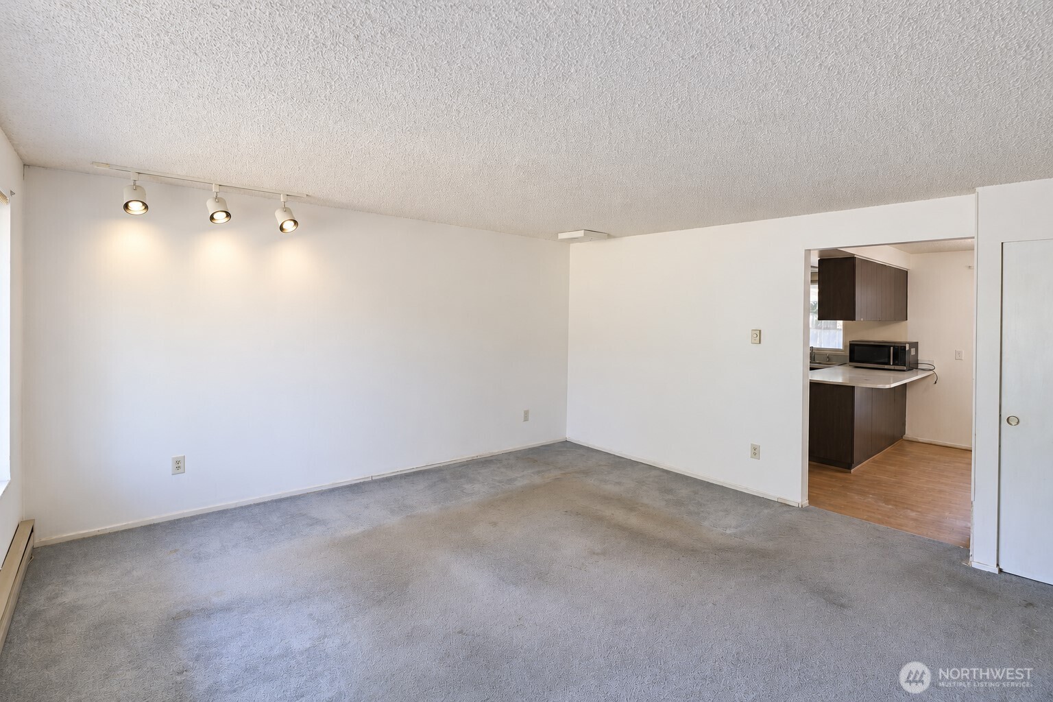 11375 Elder Avenue Property Photo 3