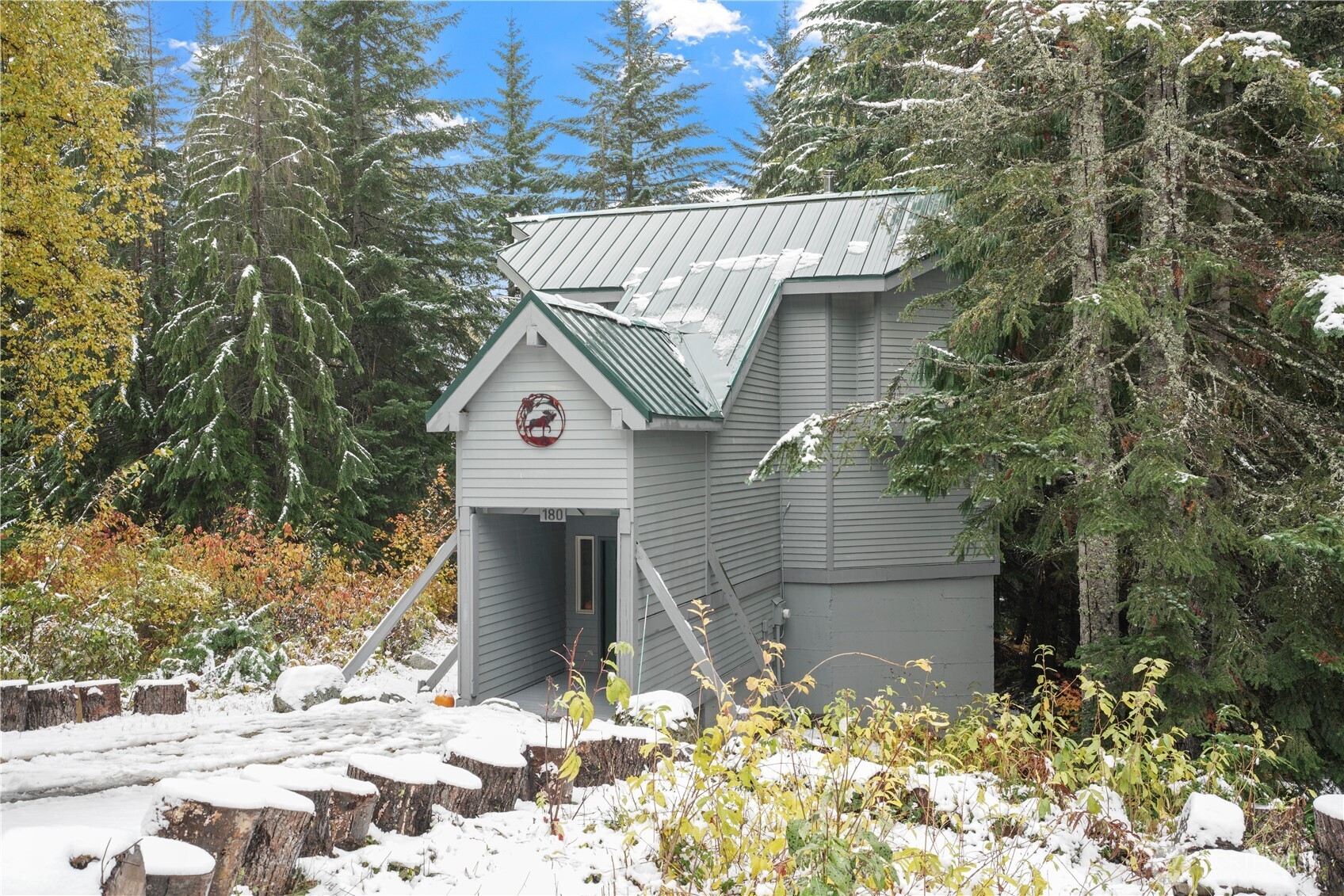 180 Chamonix Place Property Photo 3