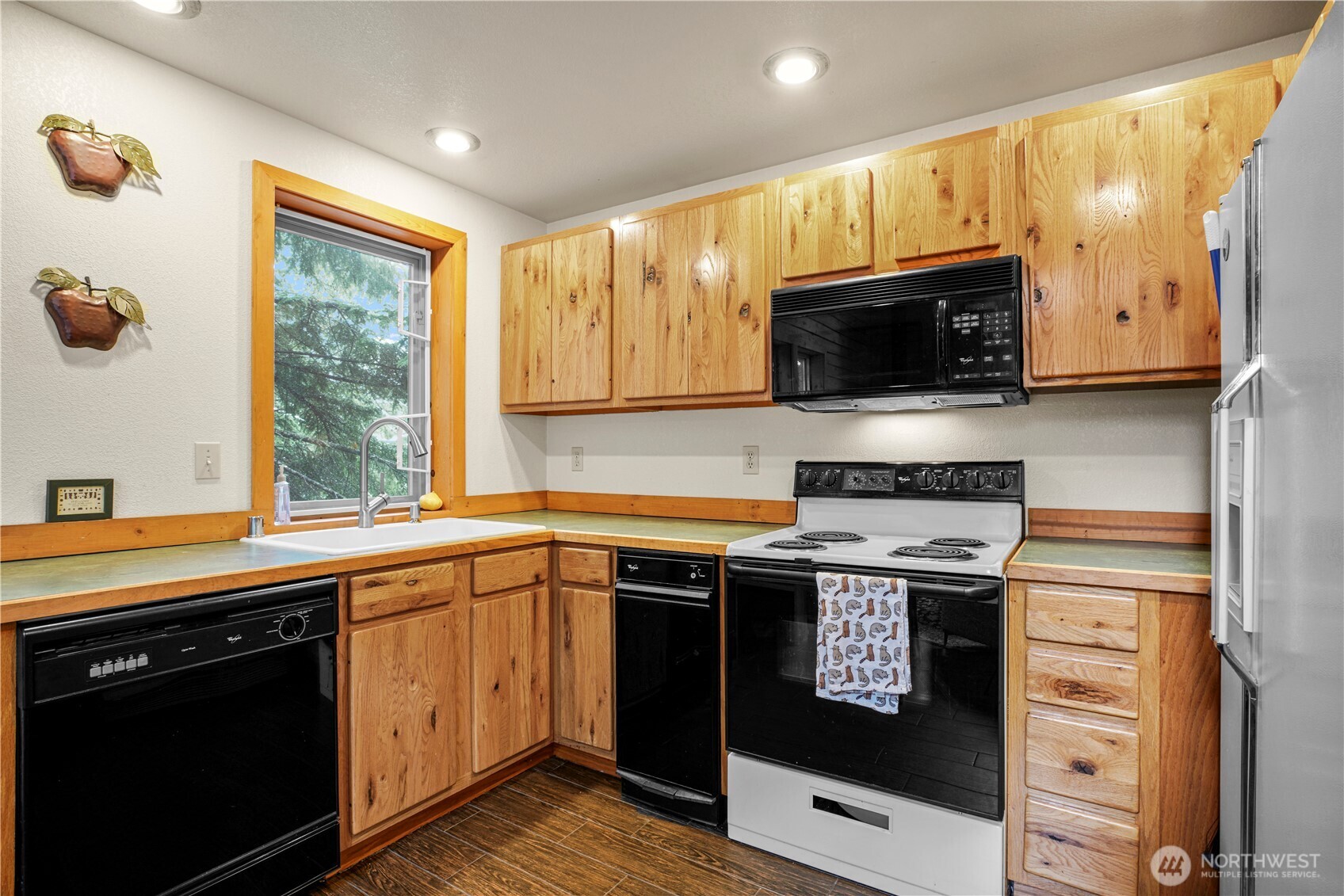 180 Chamonix Place Property Photo 11
