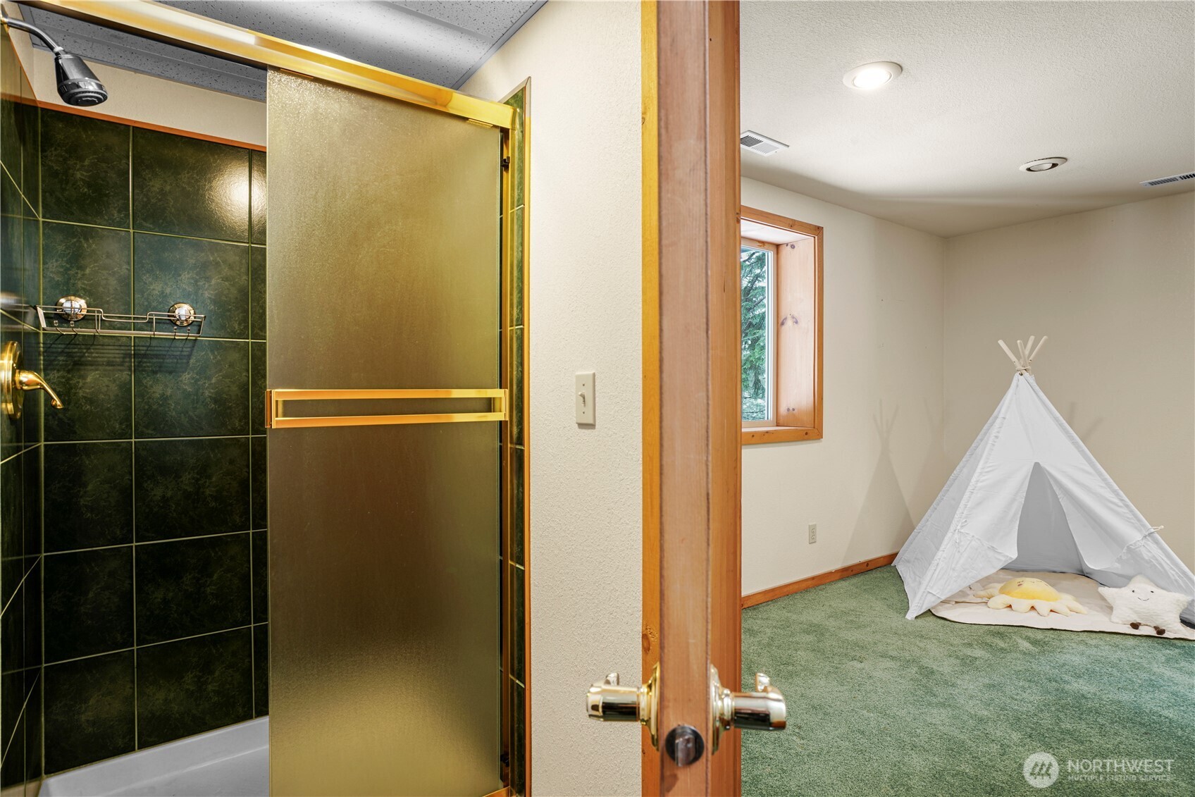 180 Chamonix Place Property Photo 24