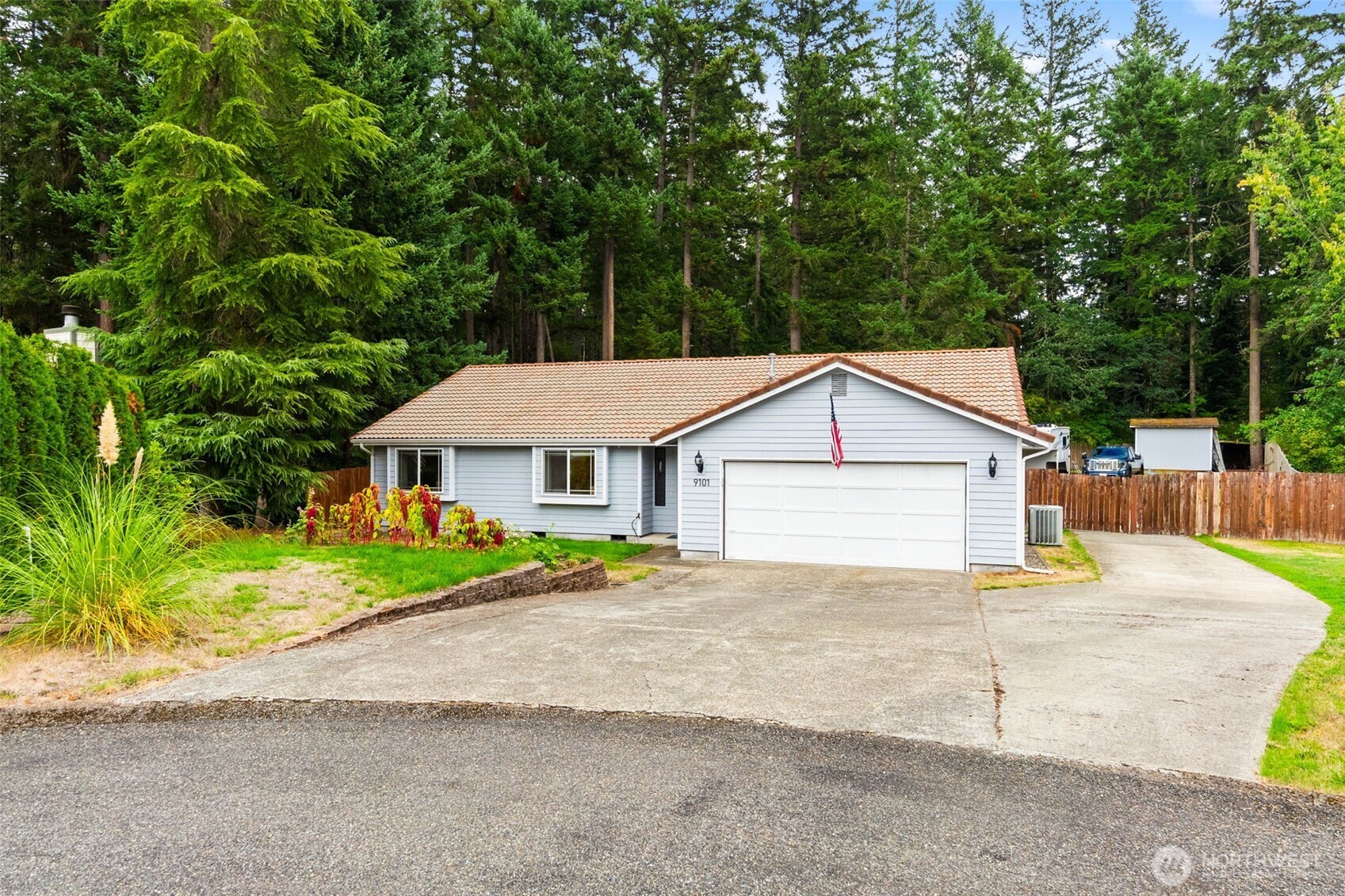 9101 Autumn Place Property Photo 2