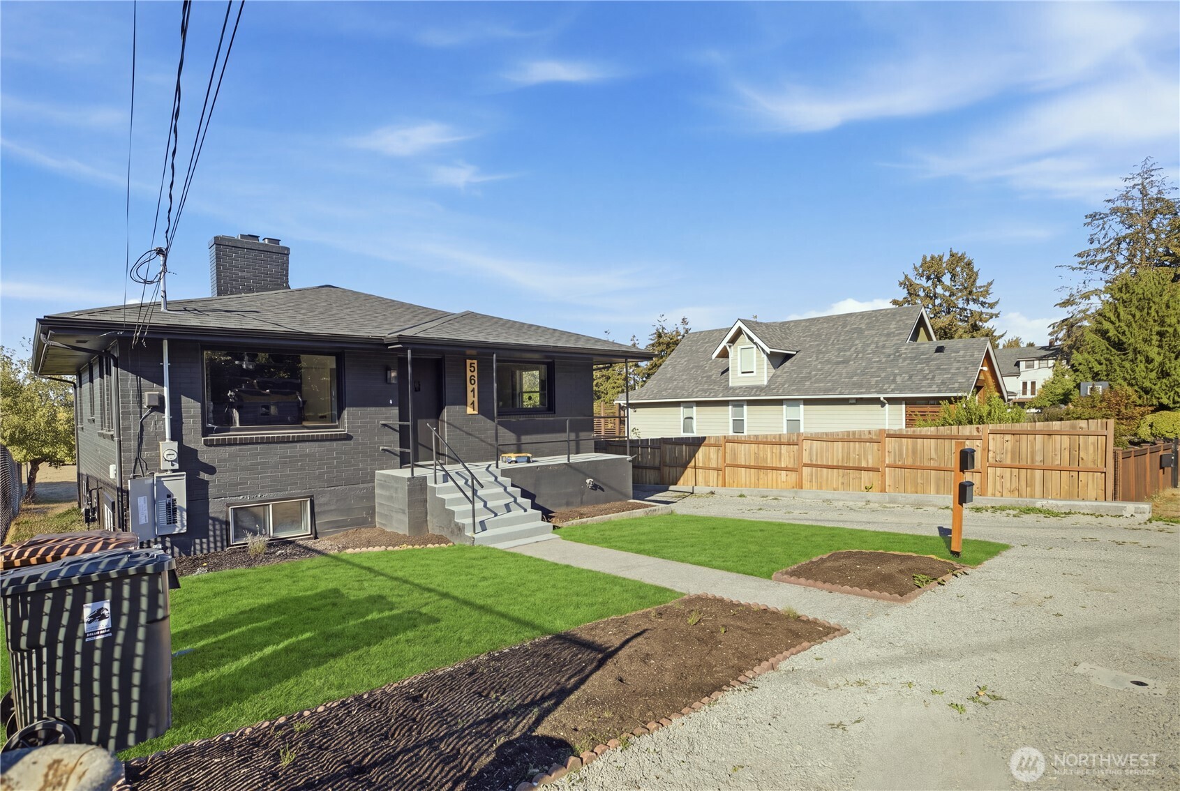 5611 N 48th Street Property Photo 2
