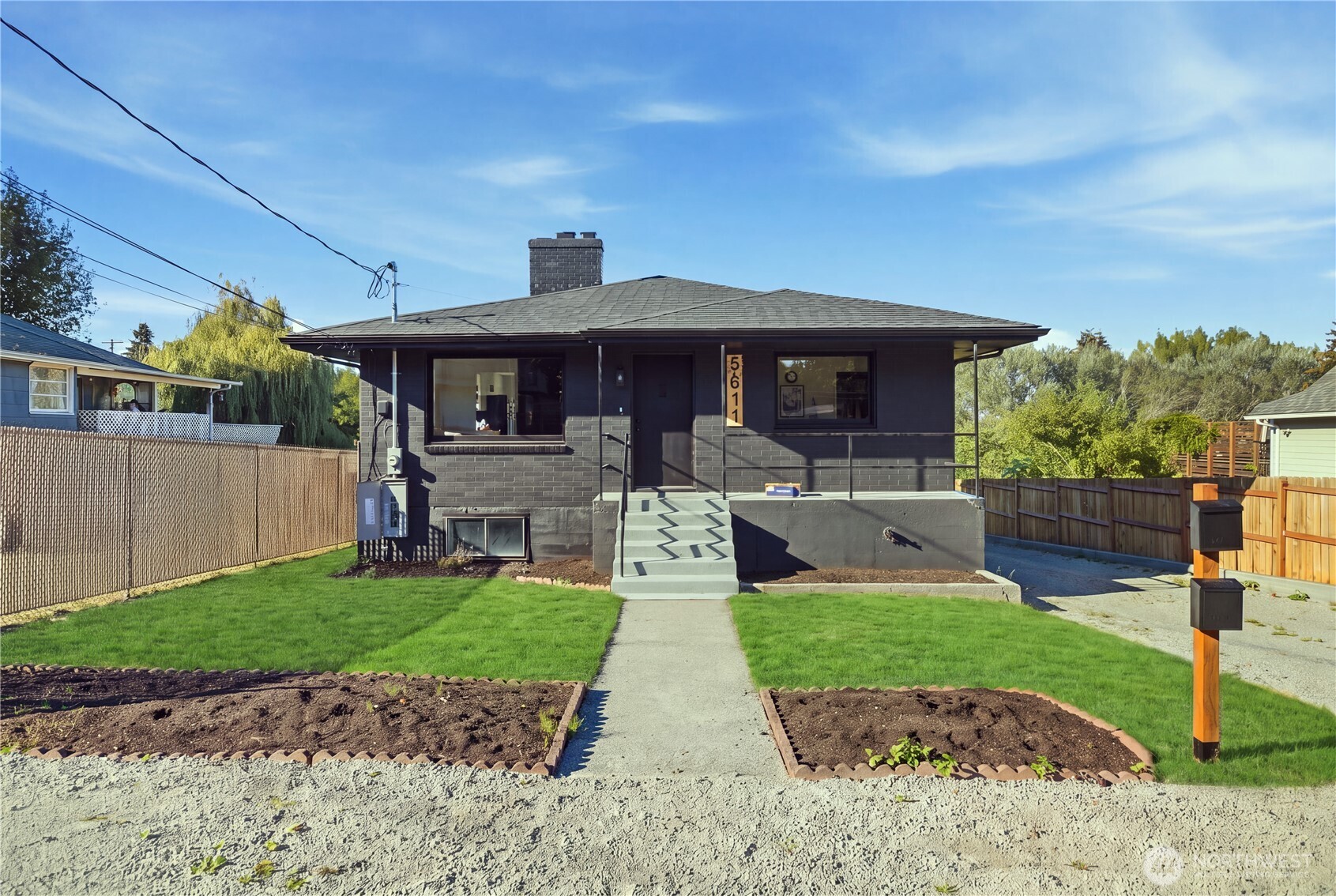 5611 N 48th Street Property Photo 4