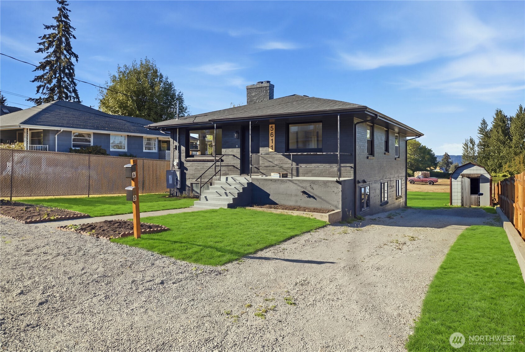 5611 N 48th Street Property Photo 5
