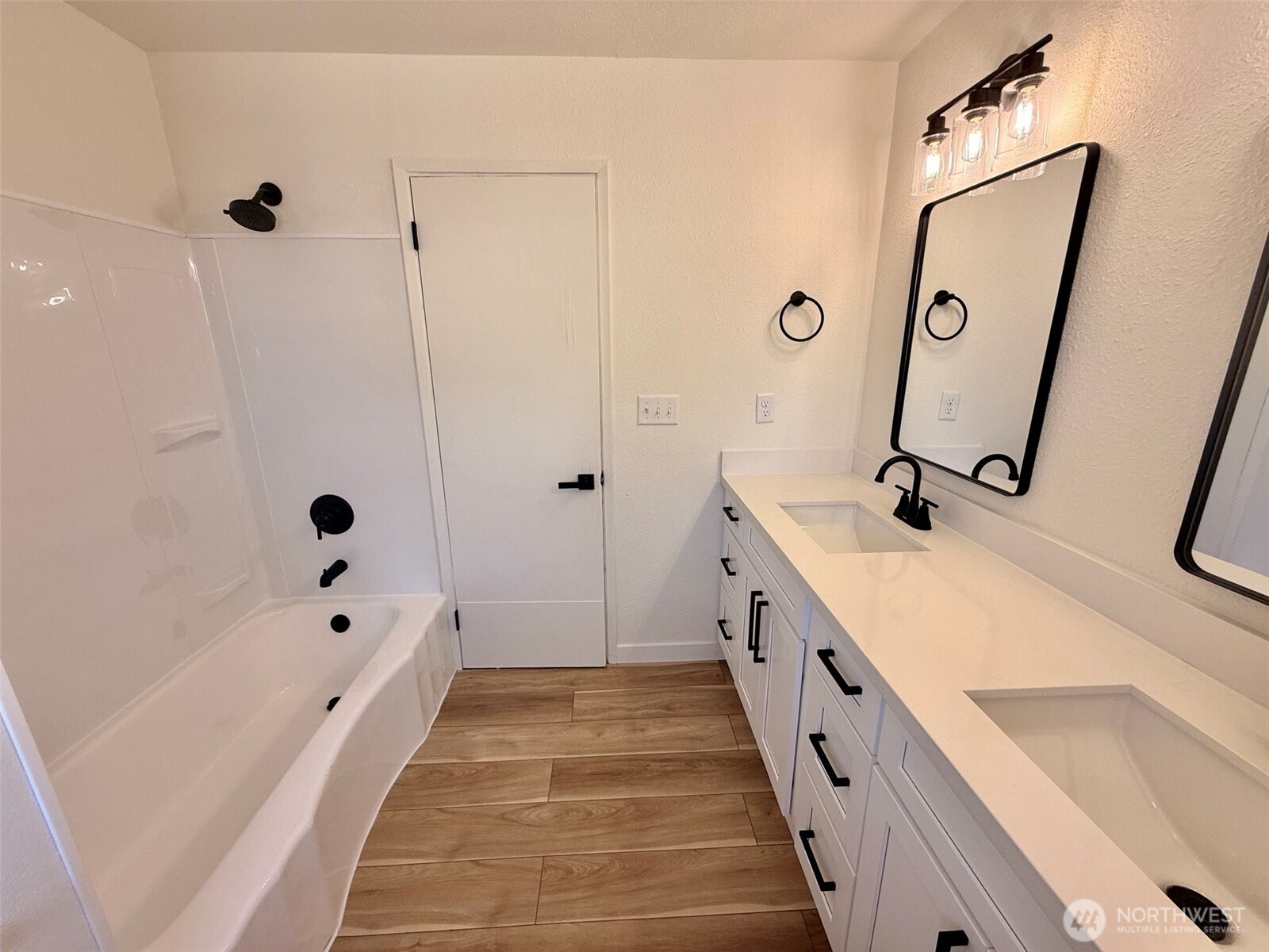 5611 N 48th Street Property Photo 13