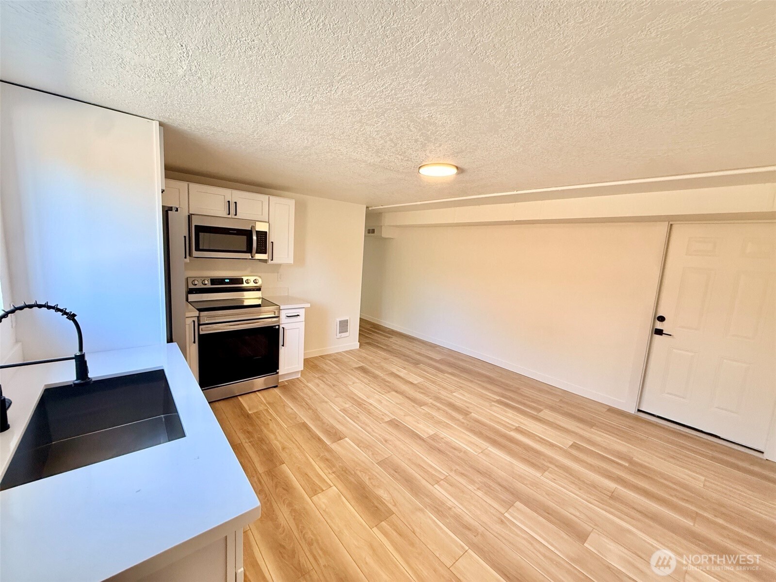 5611 N 48th Street Property Photo 24