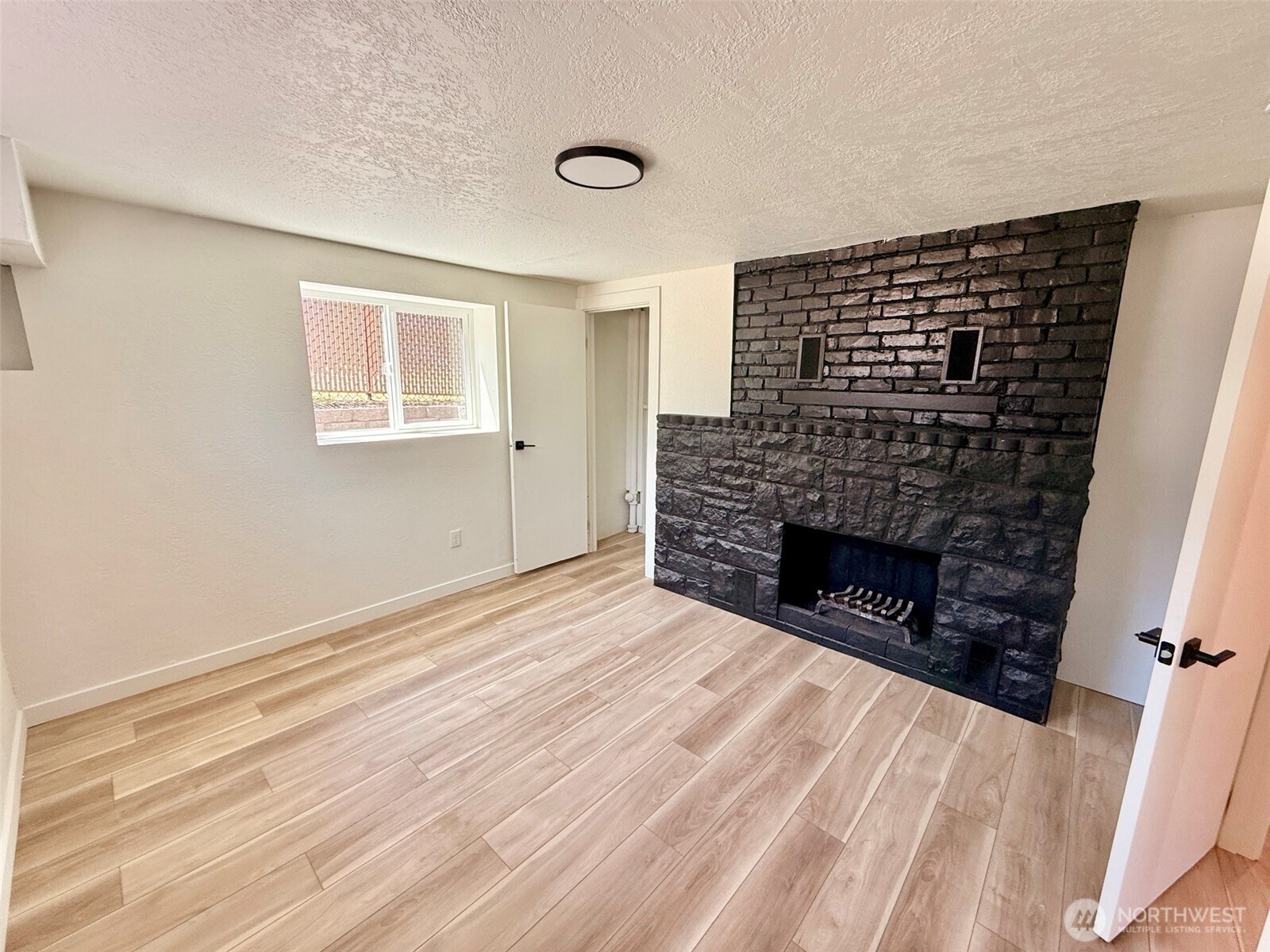 5611 N 48th Street Property Photo 27