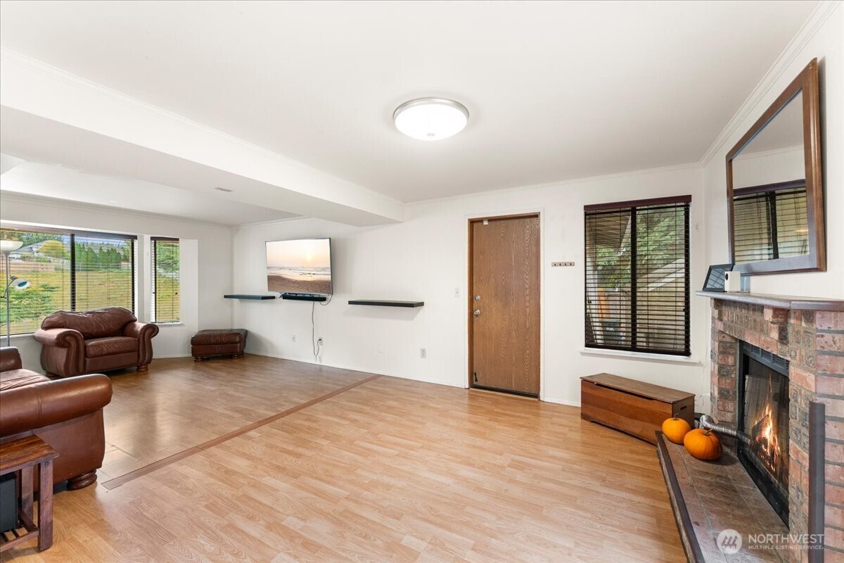 20507 123rd Street Ct Property Photo 4