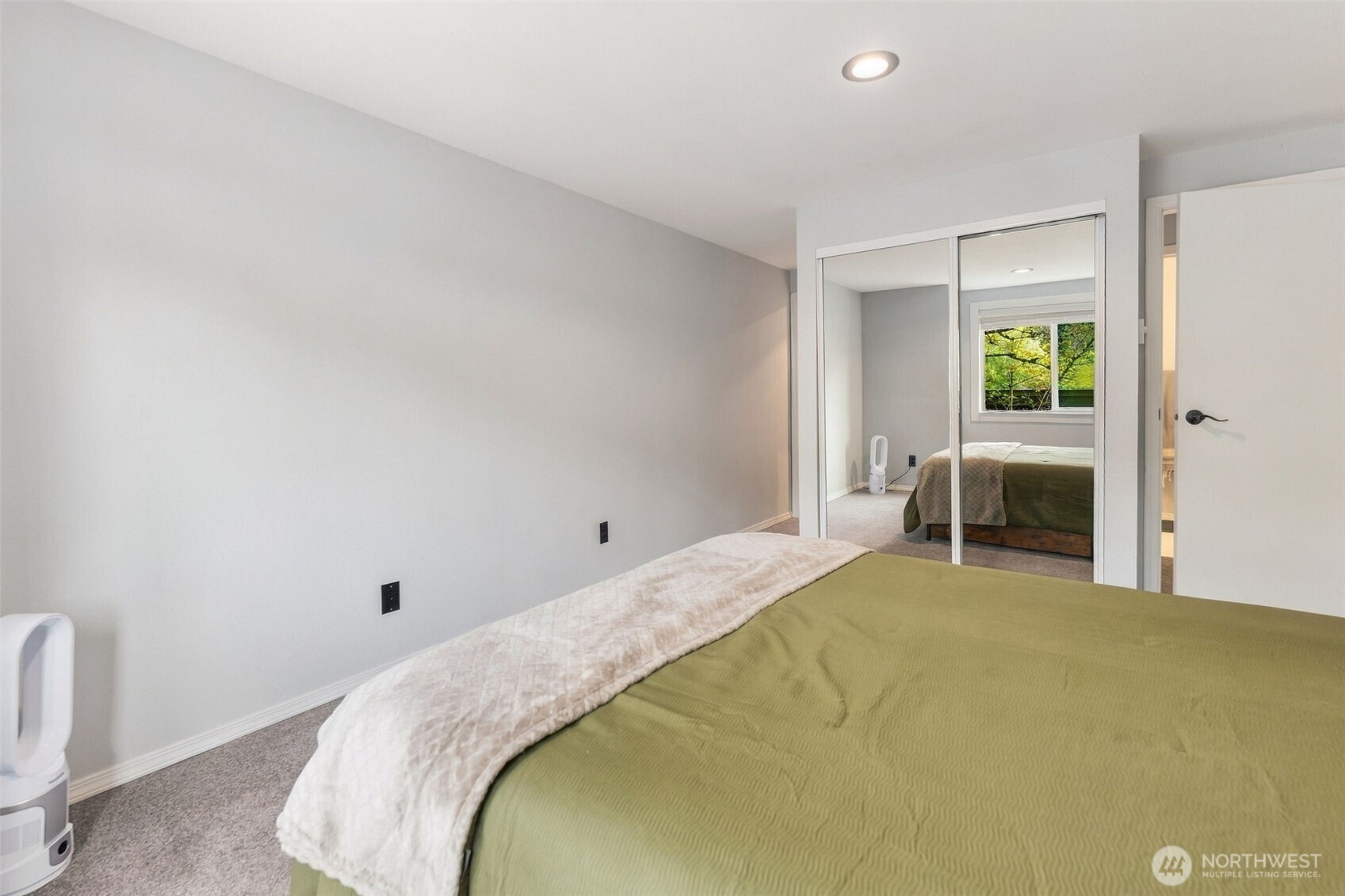 4810 S 187th Place B-205 Property Photo 13