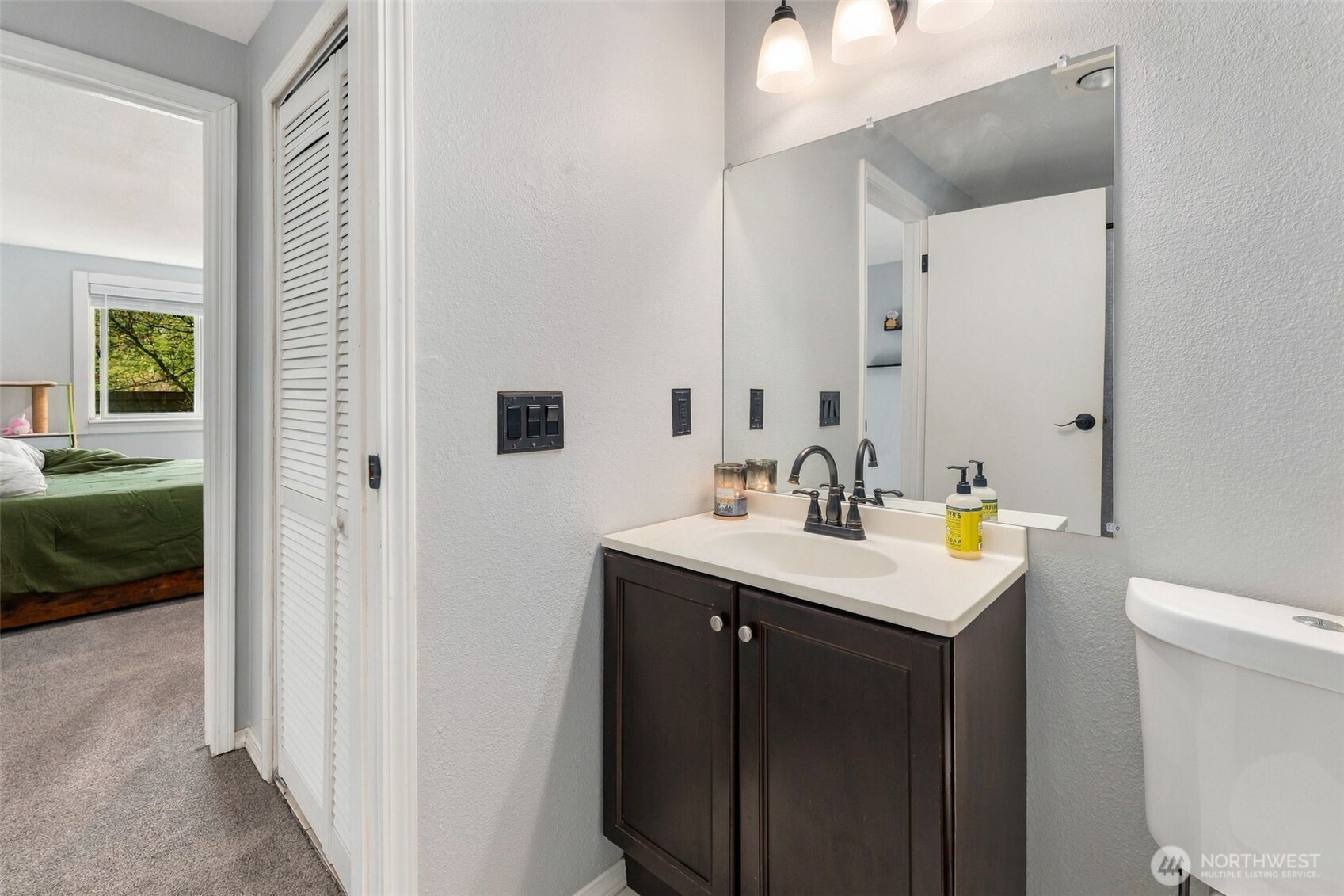 4810 S 187th Place B-205 Property Photo 15