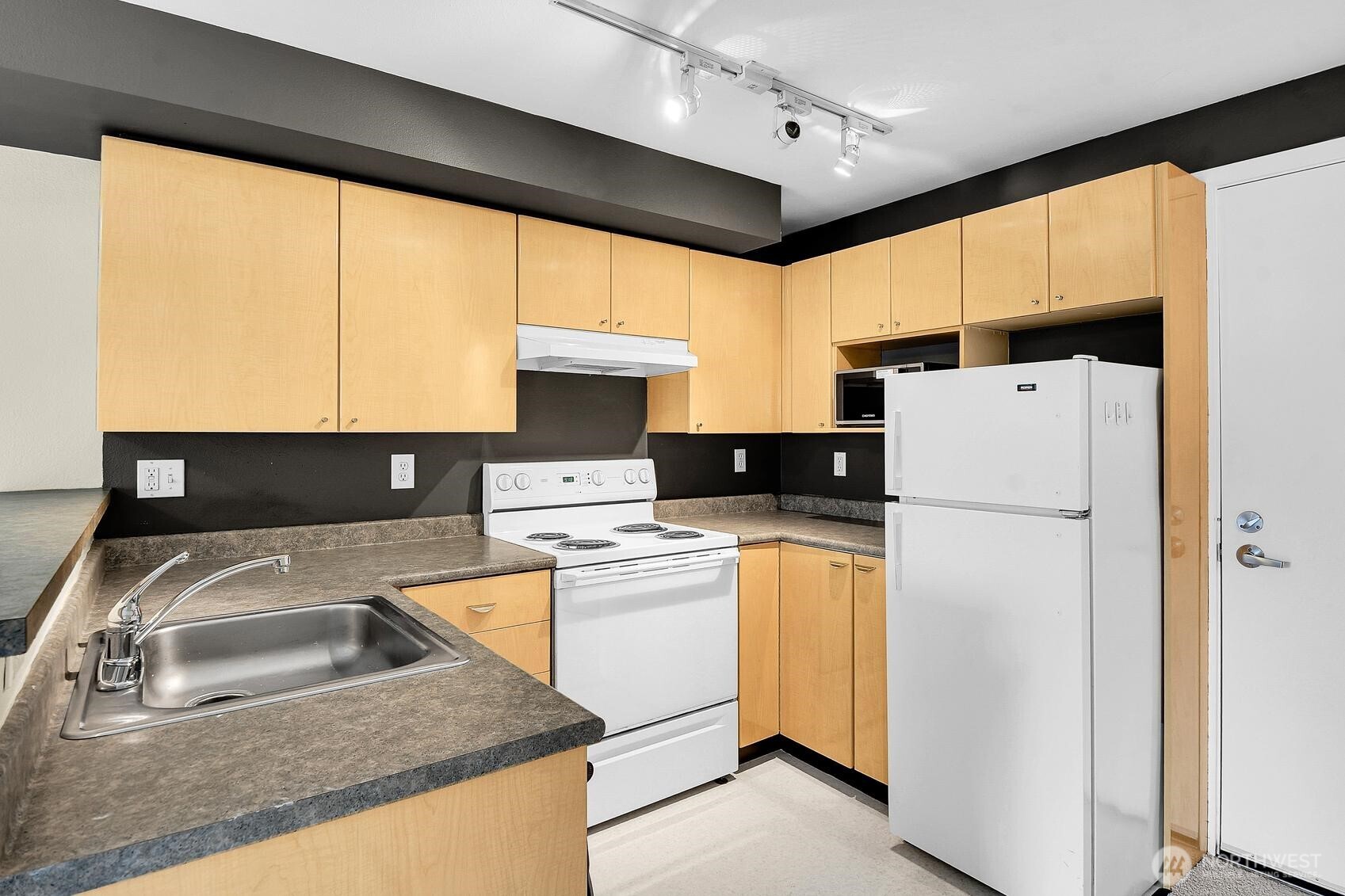 425 Vine Street 405 Property Photo 14