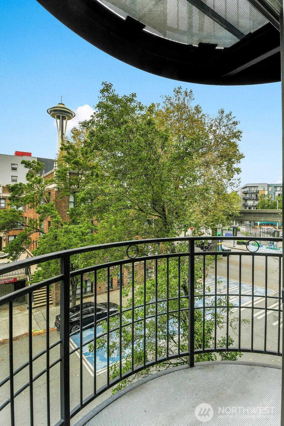 425 Vine Street 405 Property Photo 18