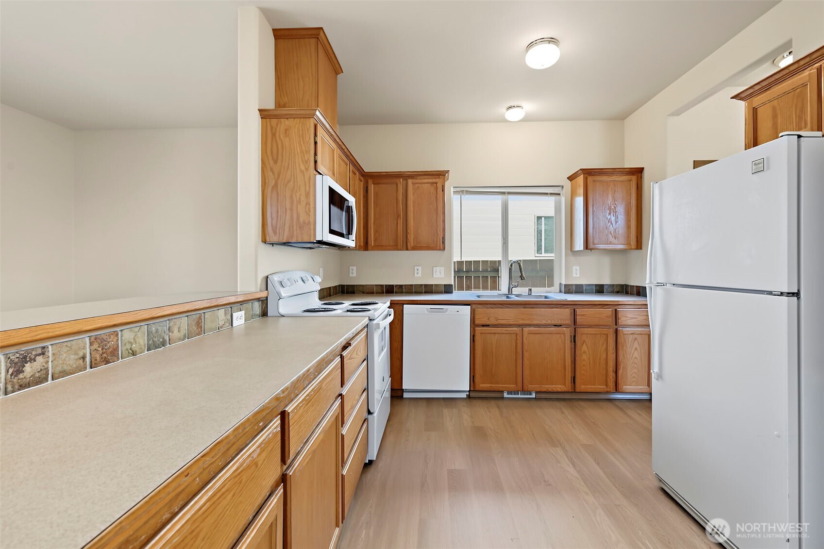 25711 162nd Place Property Photo 6