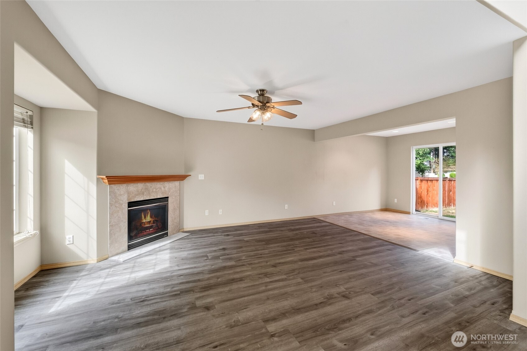 3607 185th Street Ct Property Photo 4