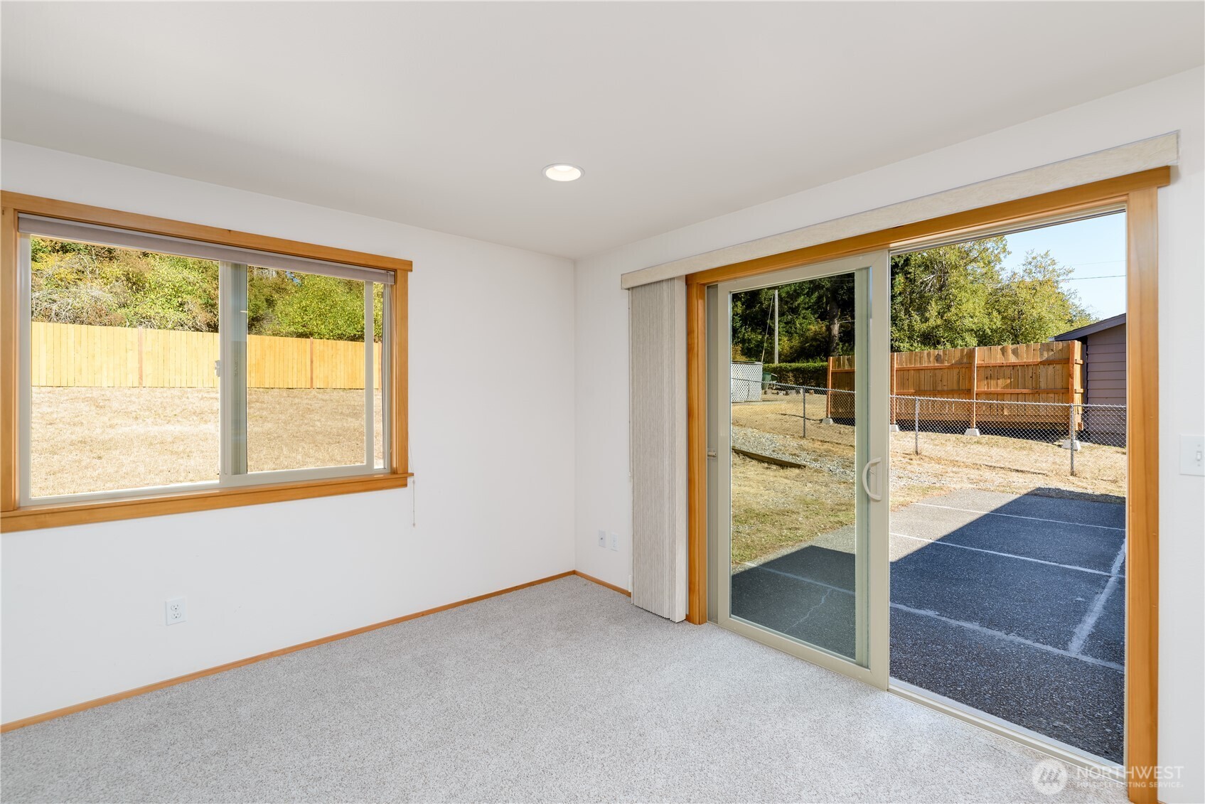 1809 W 10th Street Property Photo 17