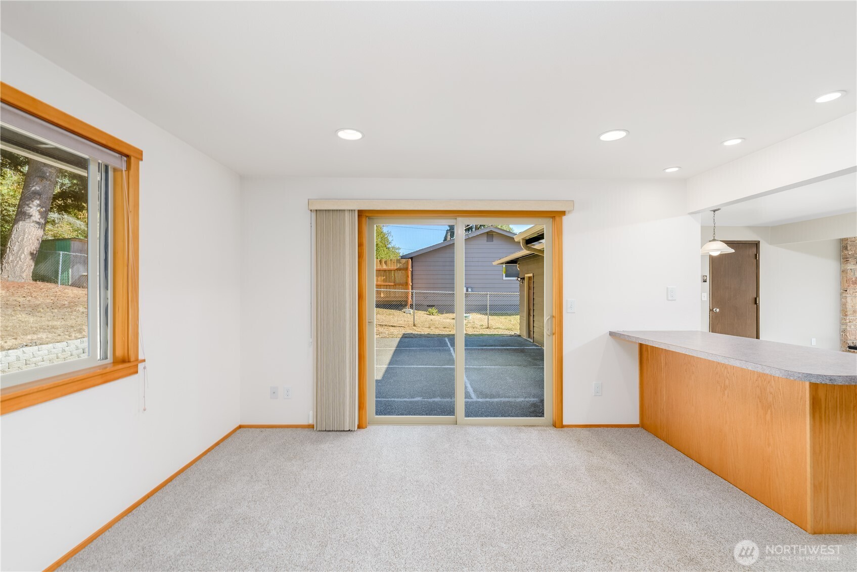 1809 W 10th Street Property Photo 18