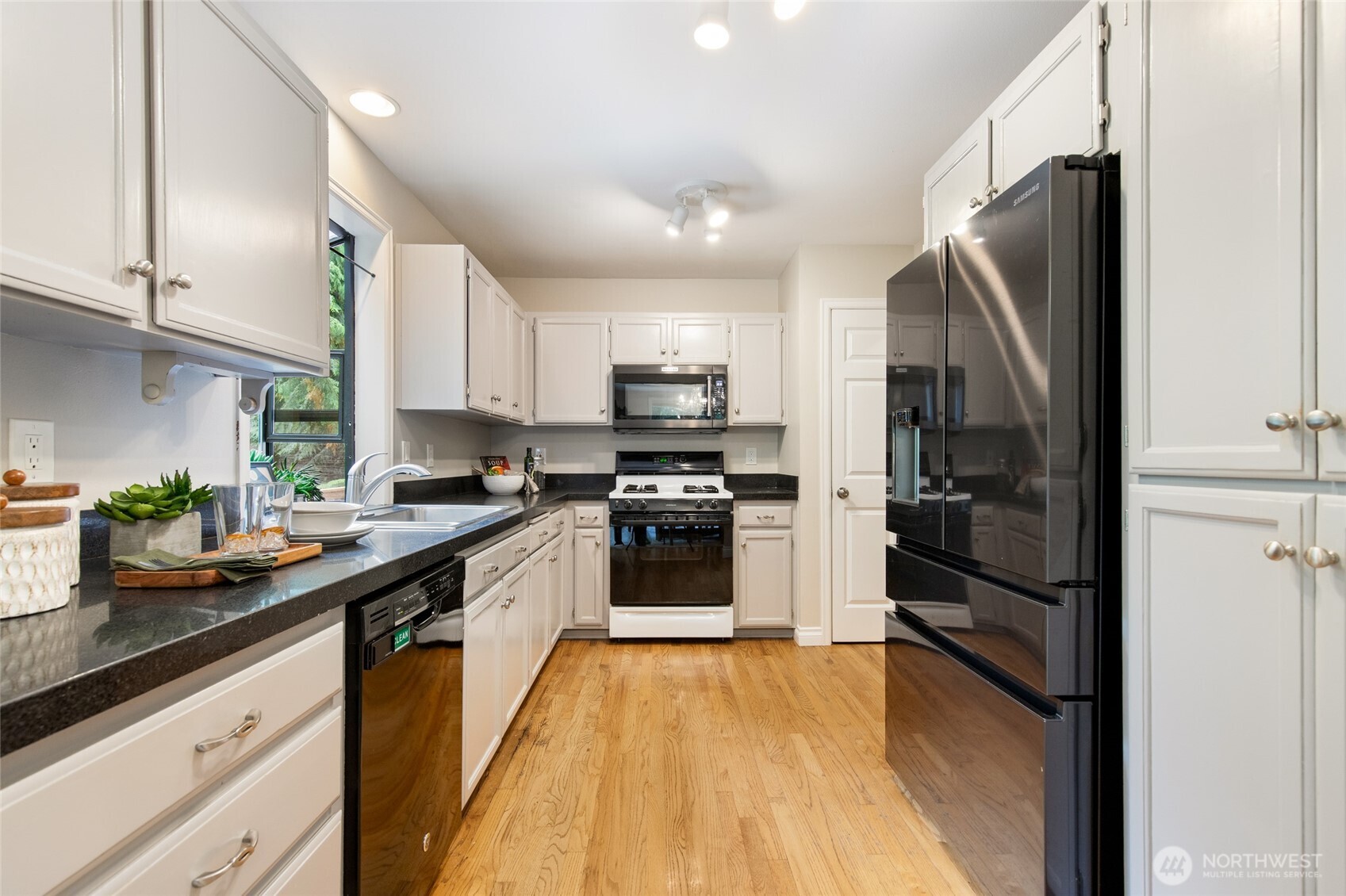 2636 242nd Place Property Photo 10