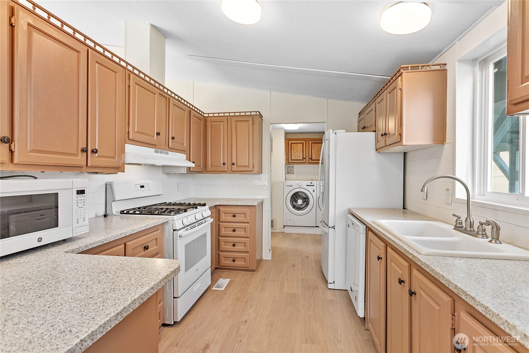 1705 N 32nd Place Property Photo 15