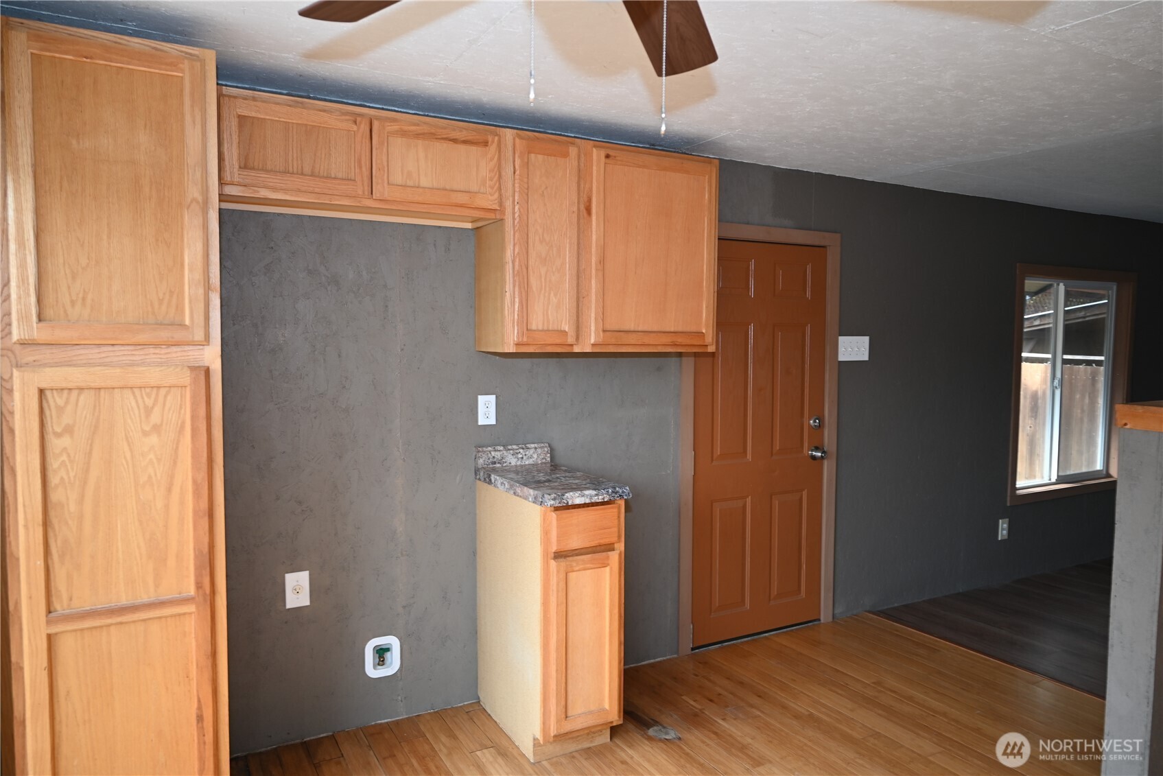 1438 Ne Steele Creek Drive 102 Property Photo 13
