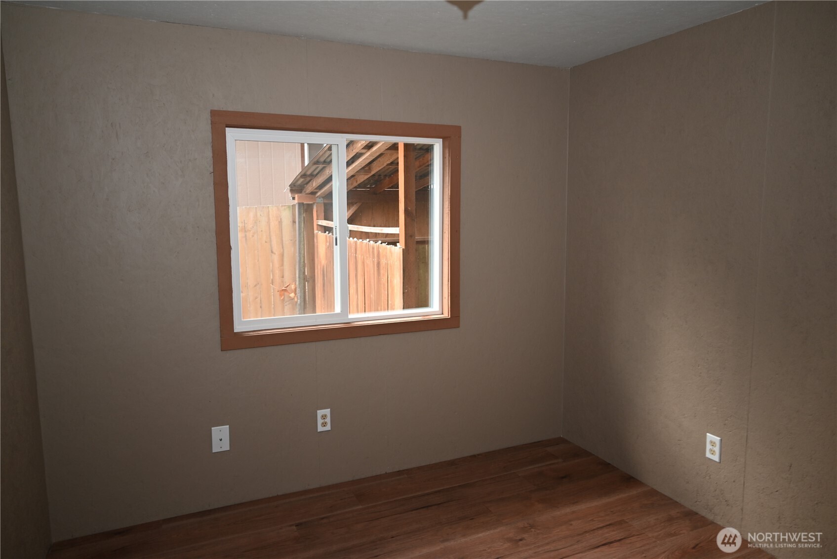 1438 Ne Steele Creek Drive 102 Property Photo 16